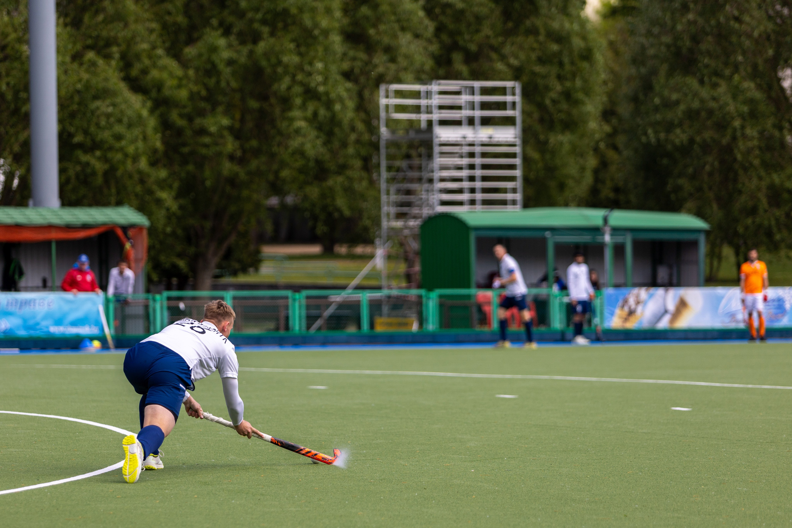 Хоккей на траве. ХК Минск — СК Строитель 11.05.2024. Профессиональный интерьерный и репортажный фотограф Минск и РБ. Максим Орлов