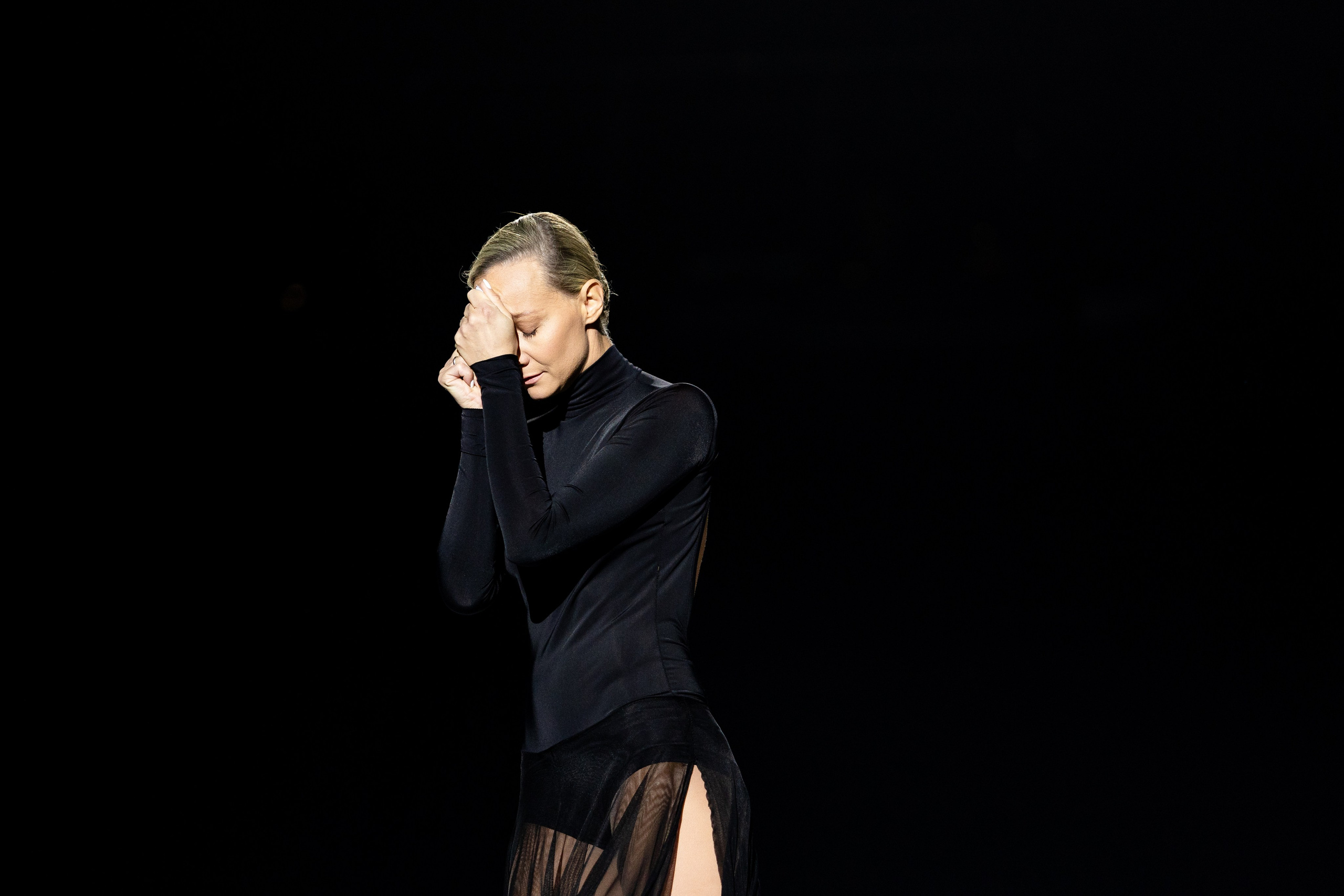 Ледовое шоу Ильи Авербуха 30.03.2024. Профессиональный интерьерный и репортажный фотограф Минск и РБ. Максим Орлов