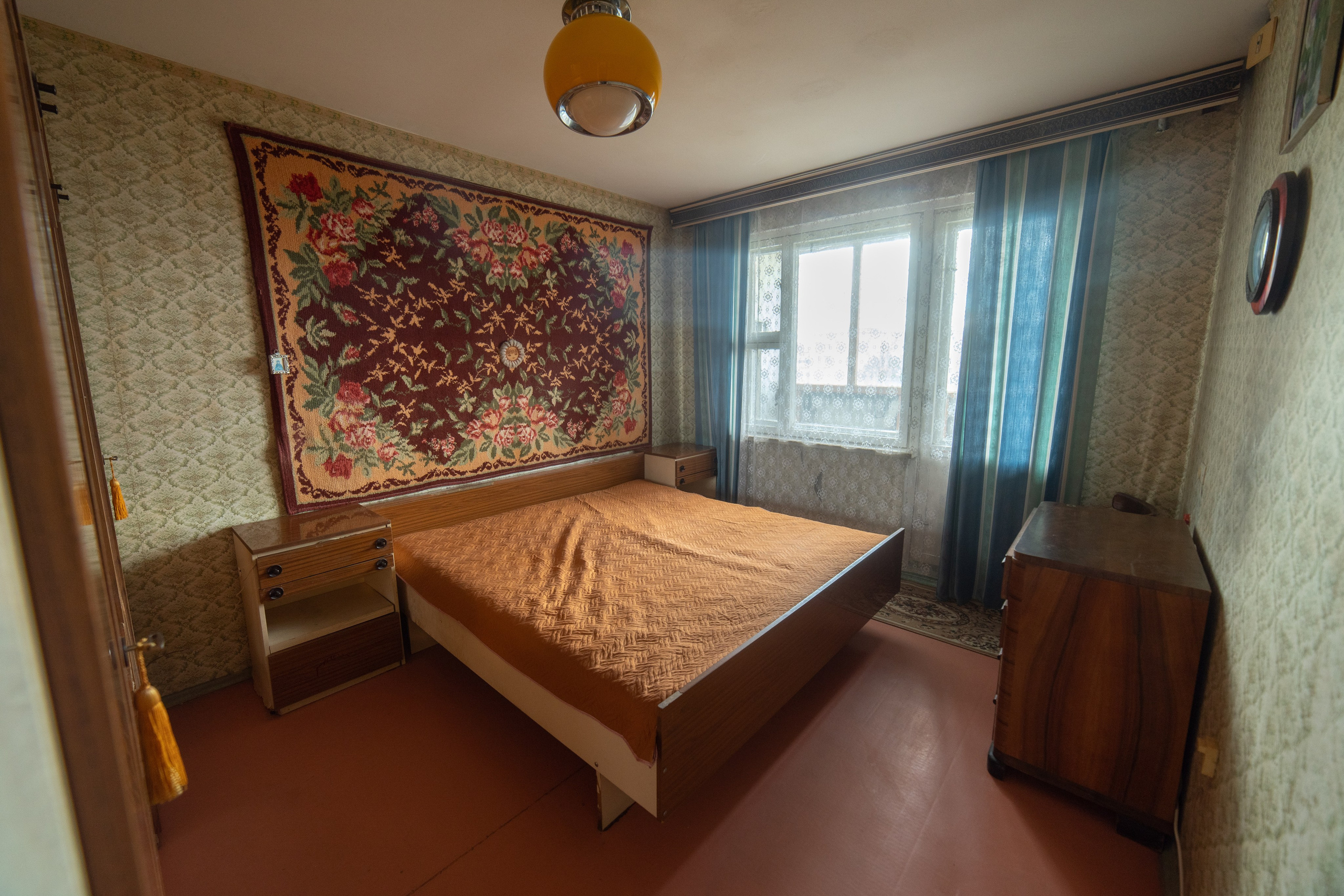 Пр. Газеты Звезда. Слабонервным не смотреть.Суперэконом вариант. Профессиональный интерьерный и репортажный фотограф Минск и РБ. Максим Орлов