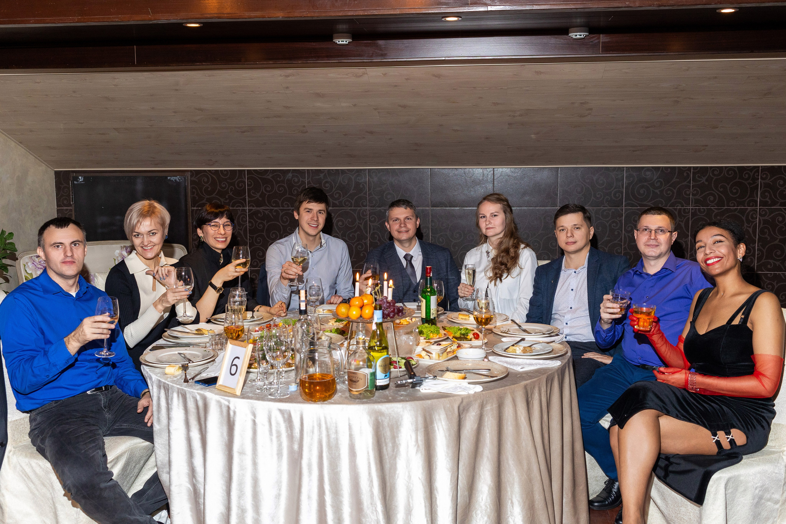 Новогодний корпоратив. Профессиональный интерьерный и репортажный фотограф Минск и РБ. Максим Орлов