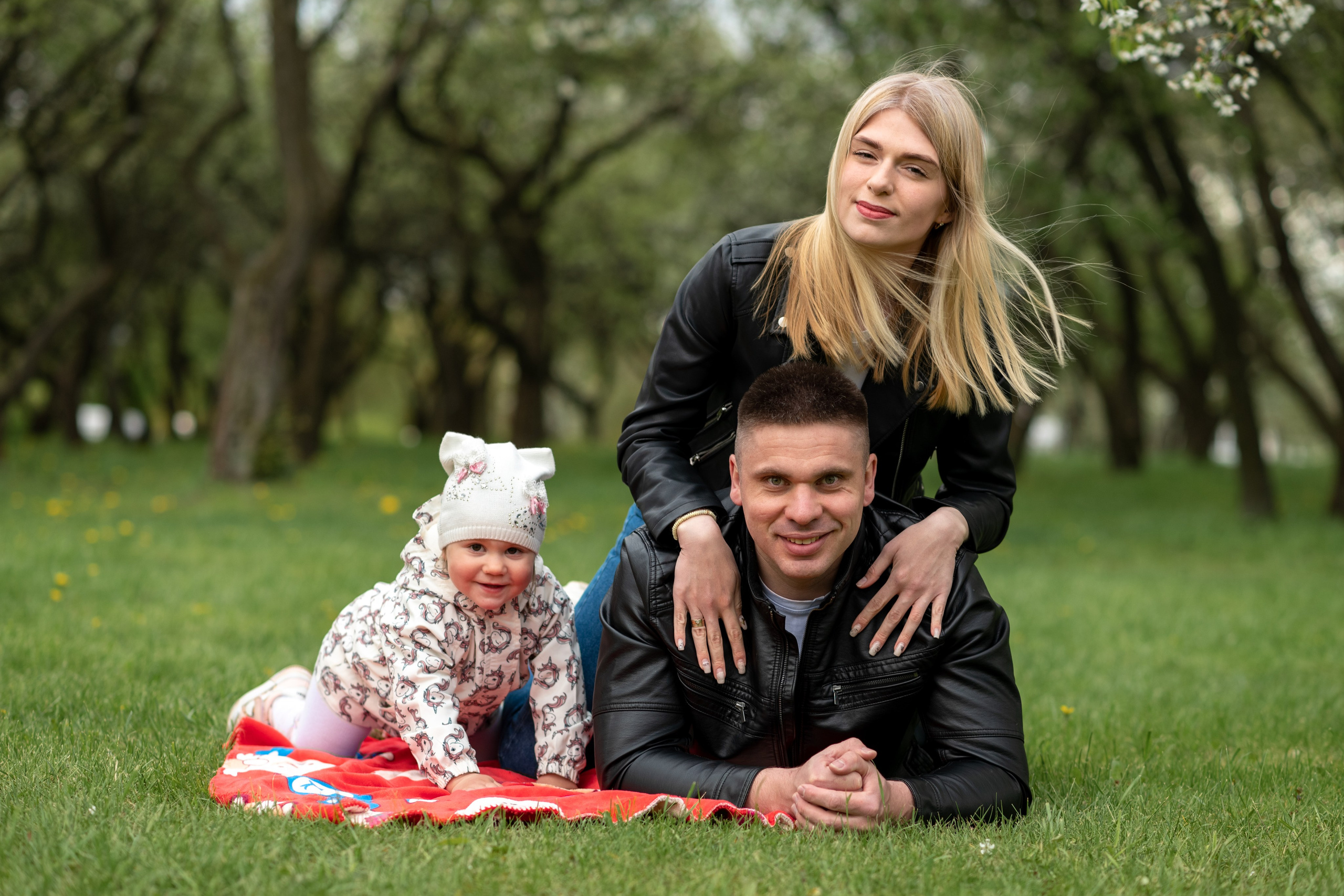 Олег, Каролина и Стефания. Профессиональный интерьерный и репортажный фотограф Минск и РБ. Максим Орлов