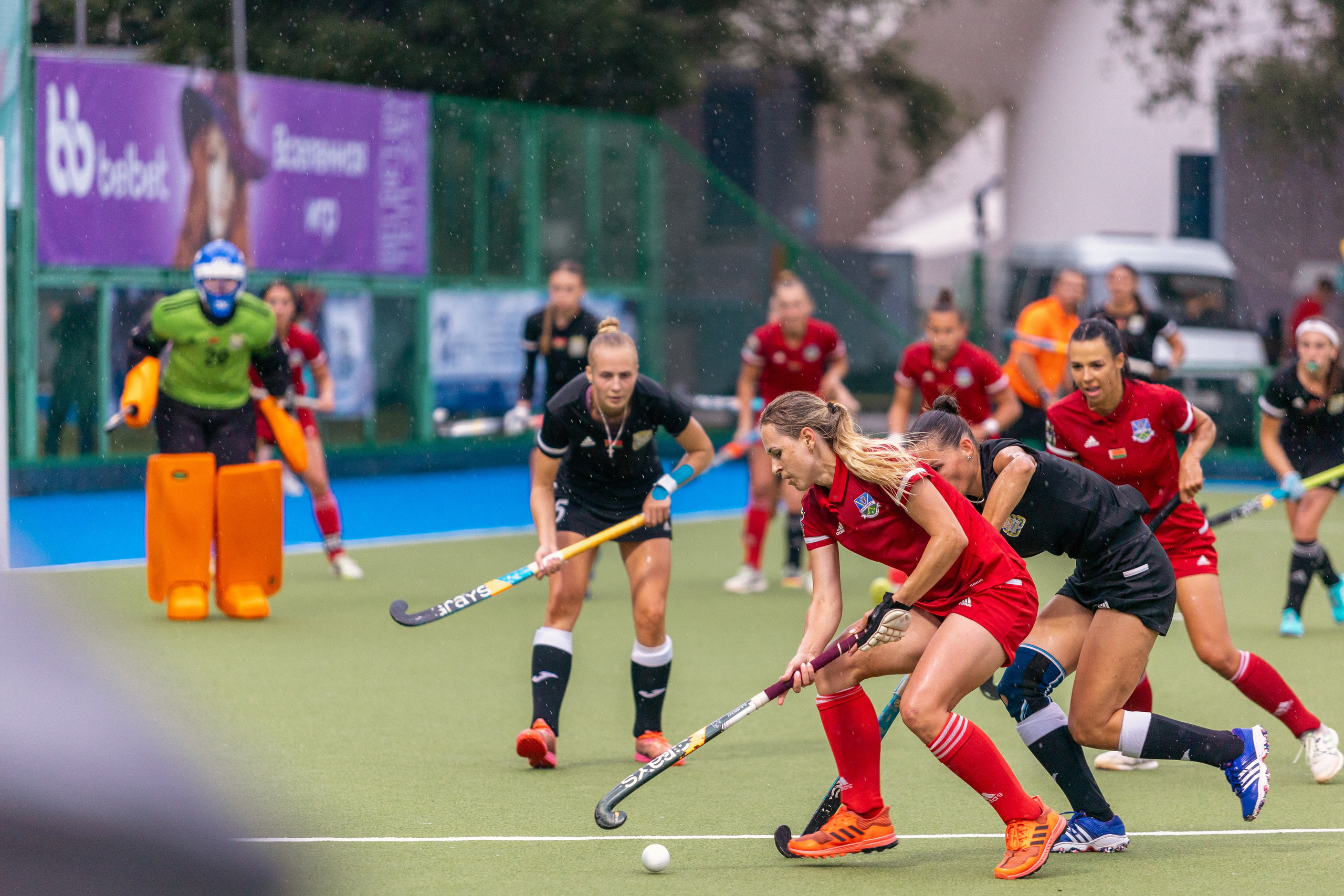 Хоккей на траве. Девушки. ХК Минск — ХК Виктория (Смолевичи) 10.06.2024. Профессиональный интерьерный и репортажный фотограф Минск и РБ. Максим Орлов