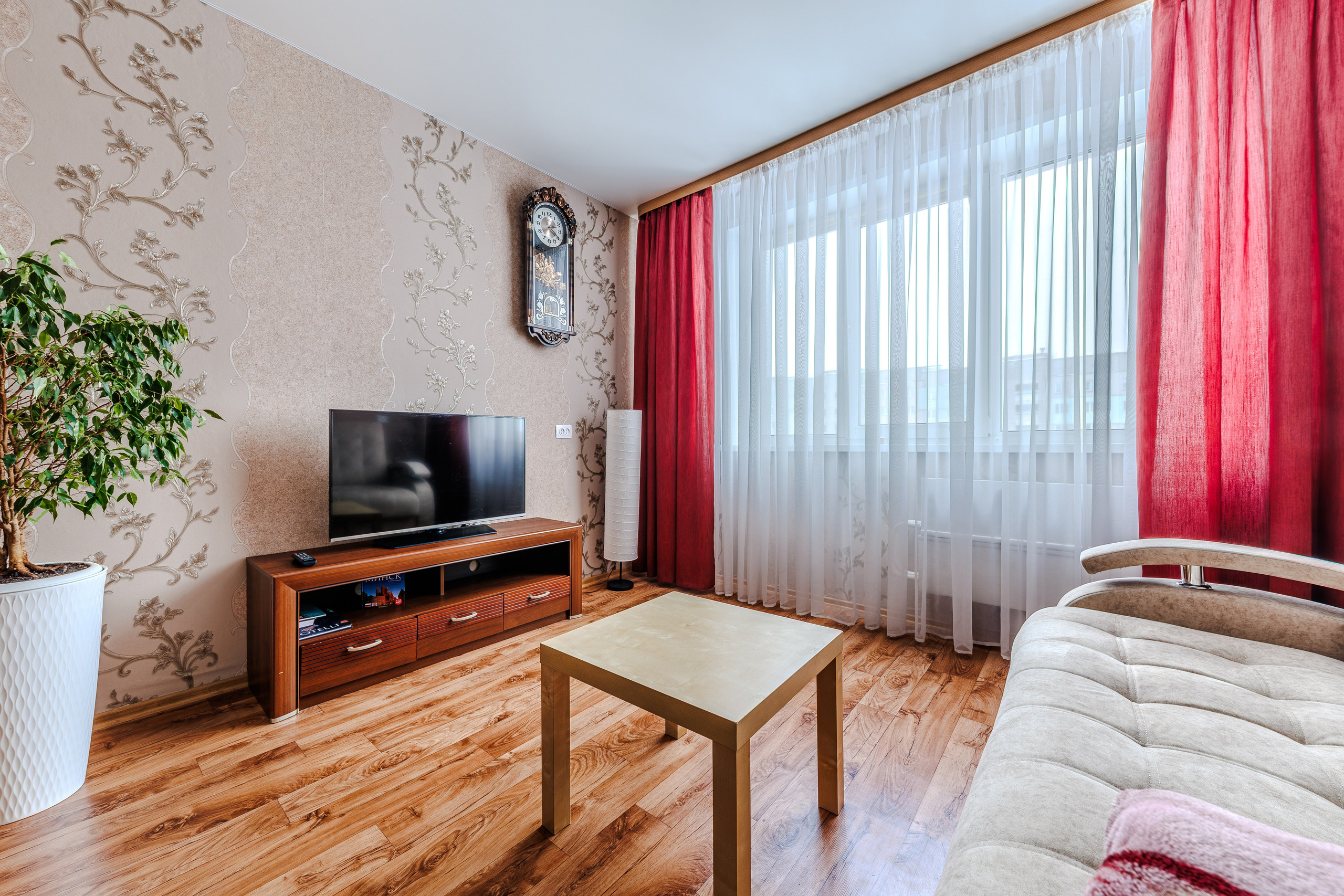 Интерьерная фотосъемка квартиры по ул. Плеханова 56. Профессиональный интерьерный и репортажный фотограф Минск и РБ. Максим Орлов