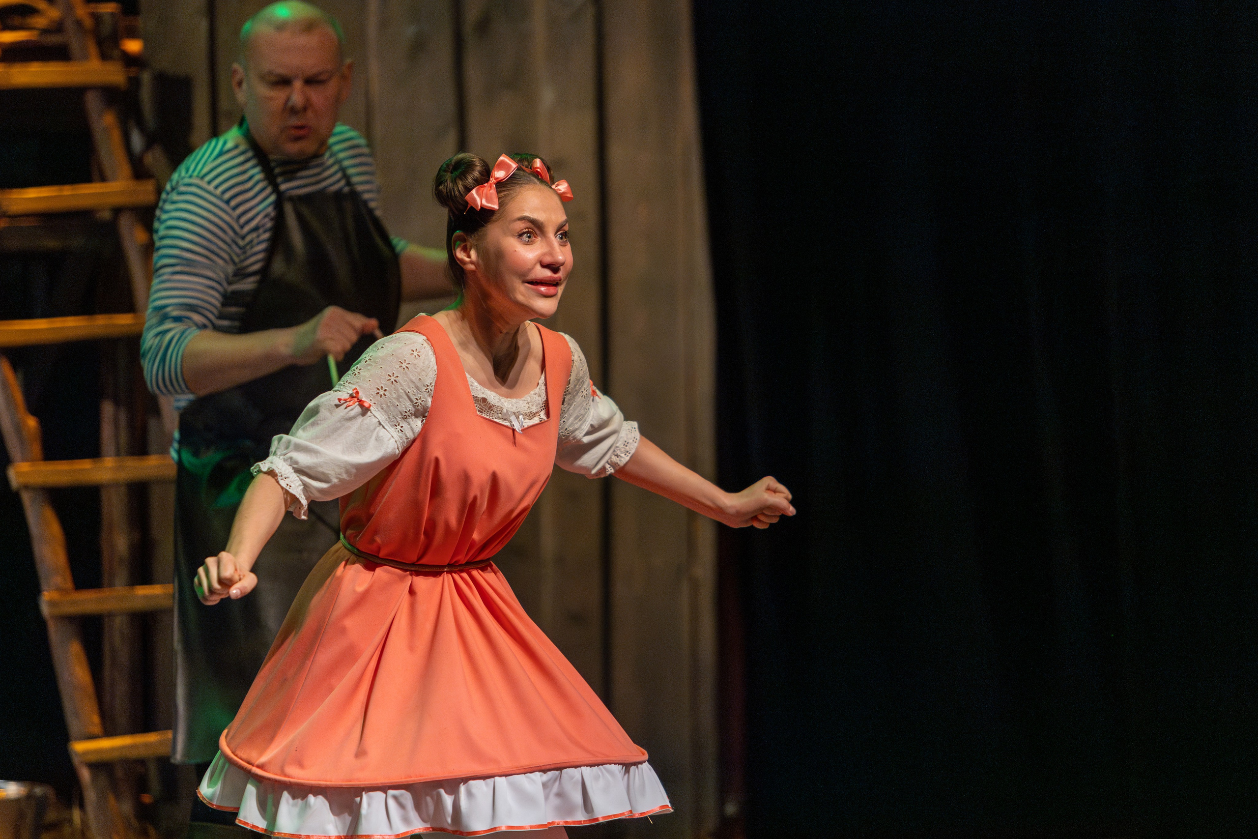 Театр белорусской армии «Очень простая история». Профессиональный интерьерный и репортажный фотограф Минск и РБ. Максим Орлов