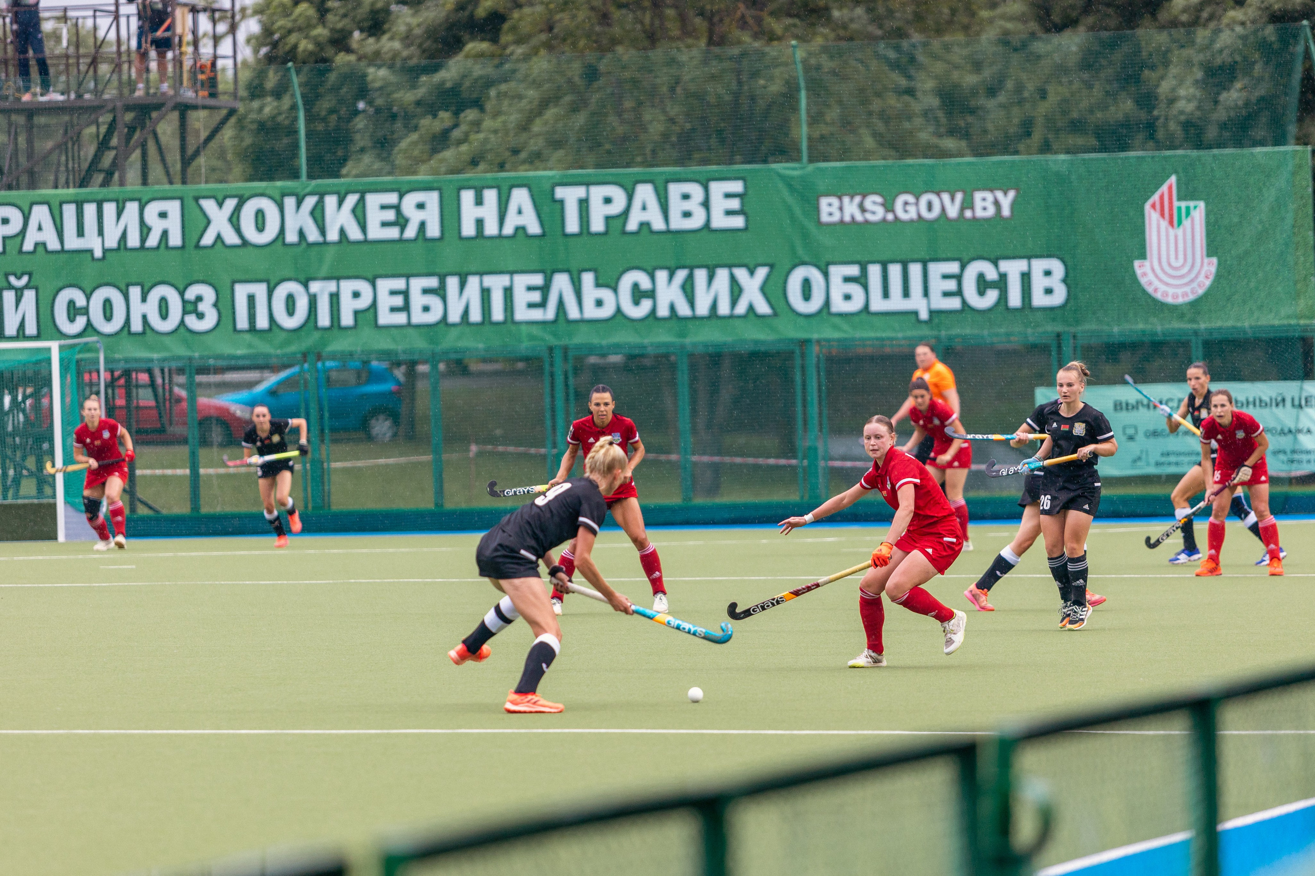 Хоккей на траве. Девушки. ХК Минск — ХК Виктория (Смолевичи) 10.06.2024. Профессиональный интерьерный и репортажный фотограф Минск и РБ. Максим Орлов