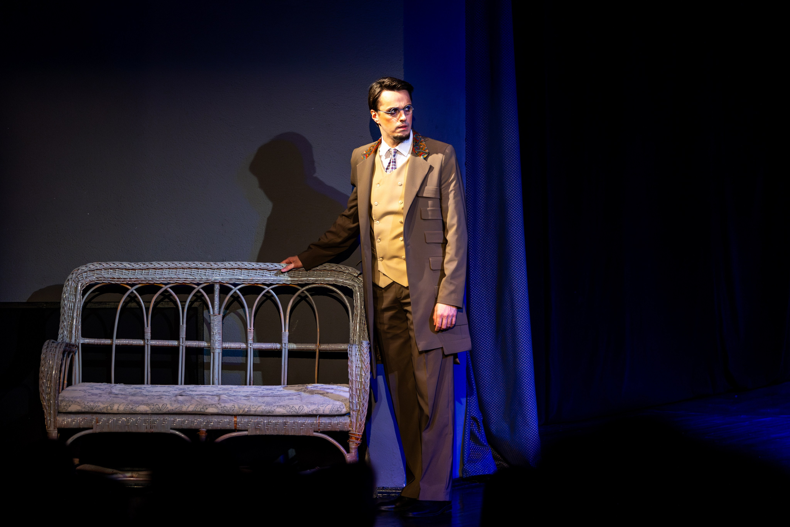 Новый театр «Я вещь». Профессиональный интерьерный и репортажный фотограф Минск и РБ. Максим Орлов