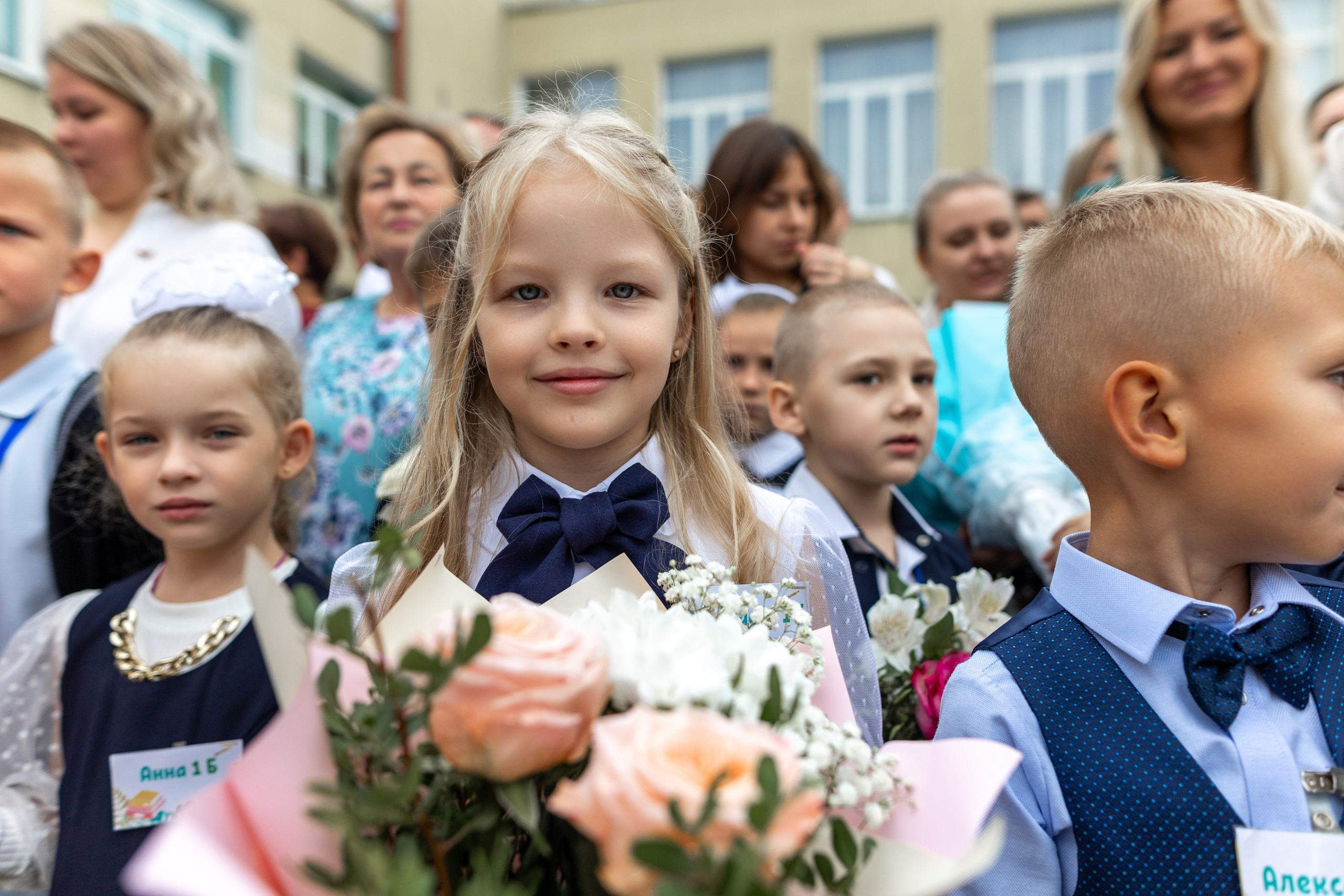 Линейка 1-го сентября. Профессиональный интерьерный и репортажный фотограф Минск и РБ. Максим Орлов