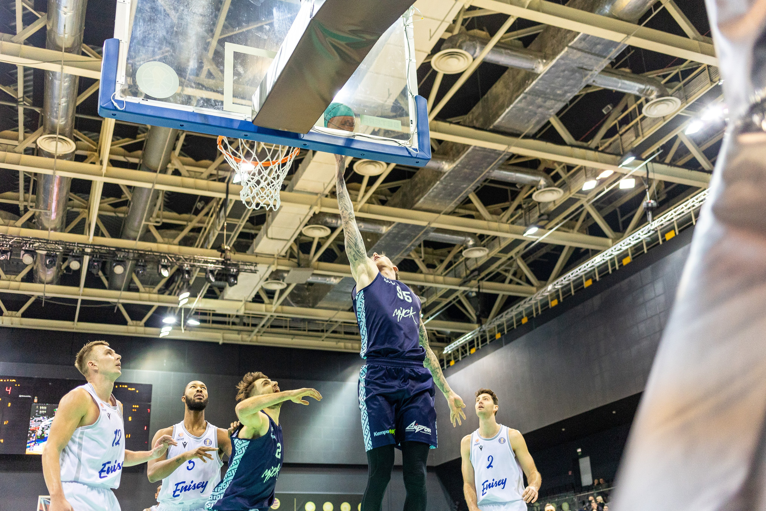 Баскетбол. Лучшие кадры. Минск — Енисей. 11.12.2023. Профессиональный интерьерный и репортажный фотограф Минск и РБ. Максим Орлов