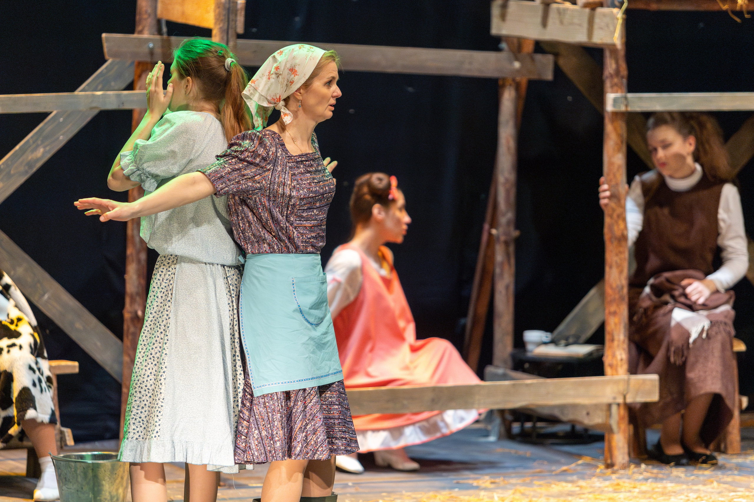 Театр белорусской армии «Очень простая история». Профессиональный интерьерный и репортажный фотограф Минск и РБ. Максим Орлов