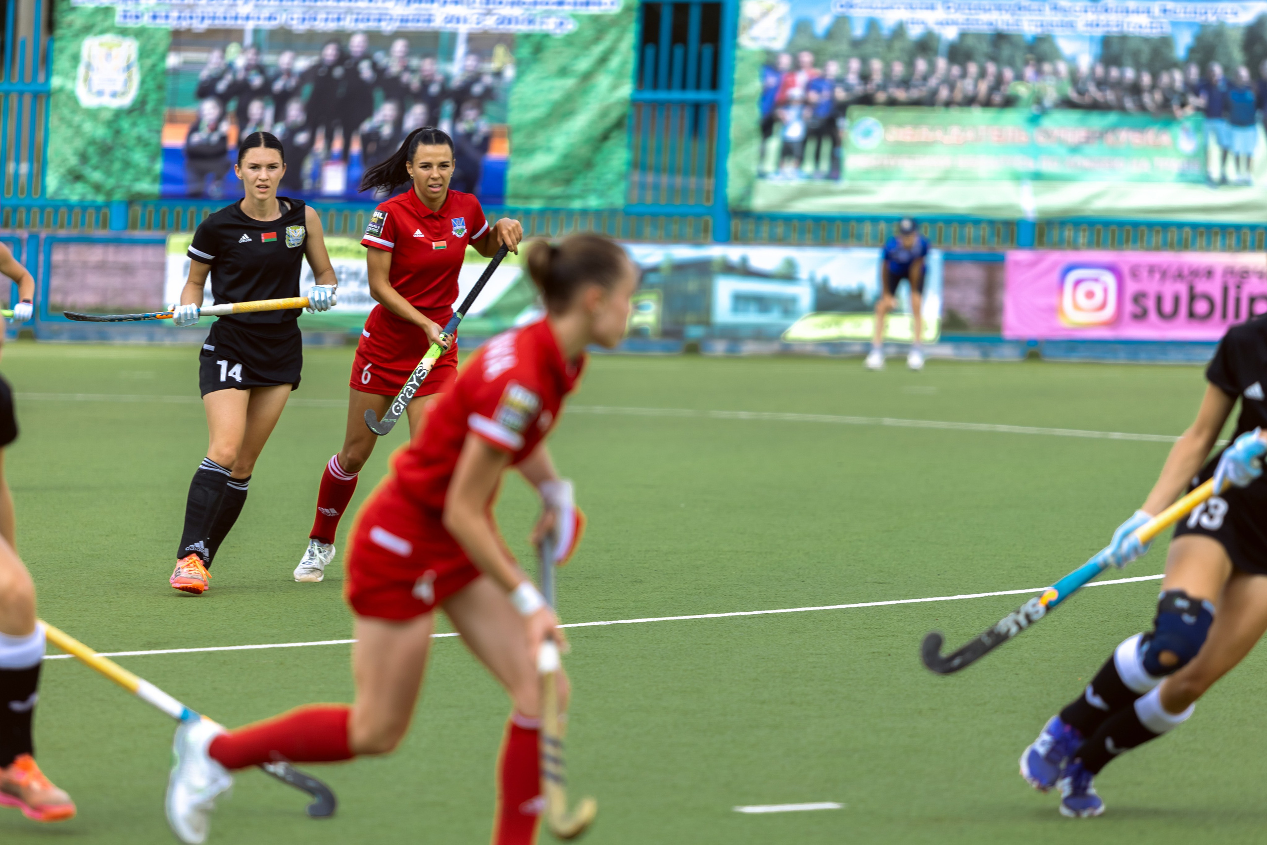 Хоккей на траве. Девушки. Минск — Виктория. 16.06.2024. Профессиональный интерьерный и репортажный фотограф Минск и РБ. Максим Орлов