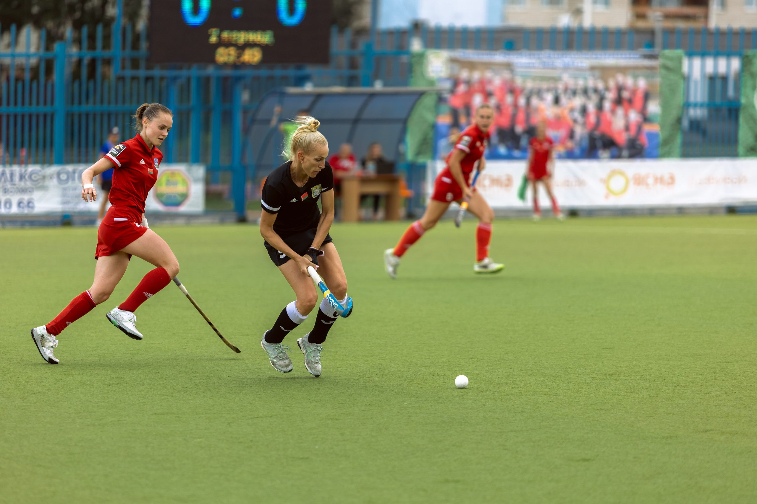 Хоккей на траве. Девушки. Минск — Виктория. 16.06.2024. Профессиональный интерьерный и репортажный фотограф Минск и РБ. Максим Орлов