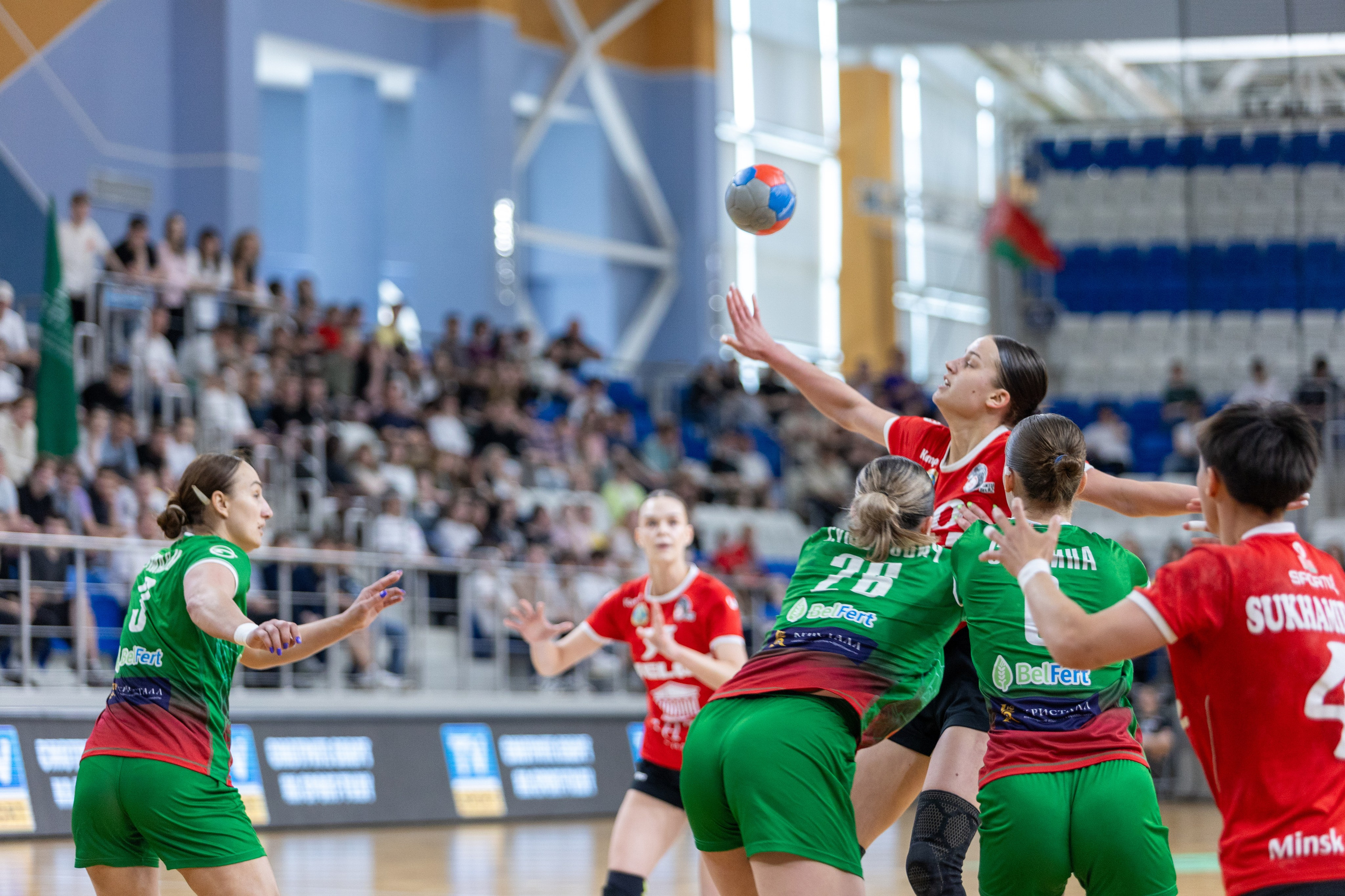 Гандбол. Финал. БНТУ — Гомель. 25.05.2024. Профессиональный интерьерный и репортажный фотограф Минск и РБ. Максим Орлов