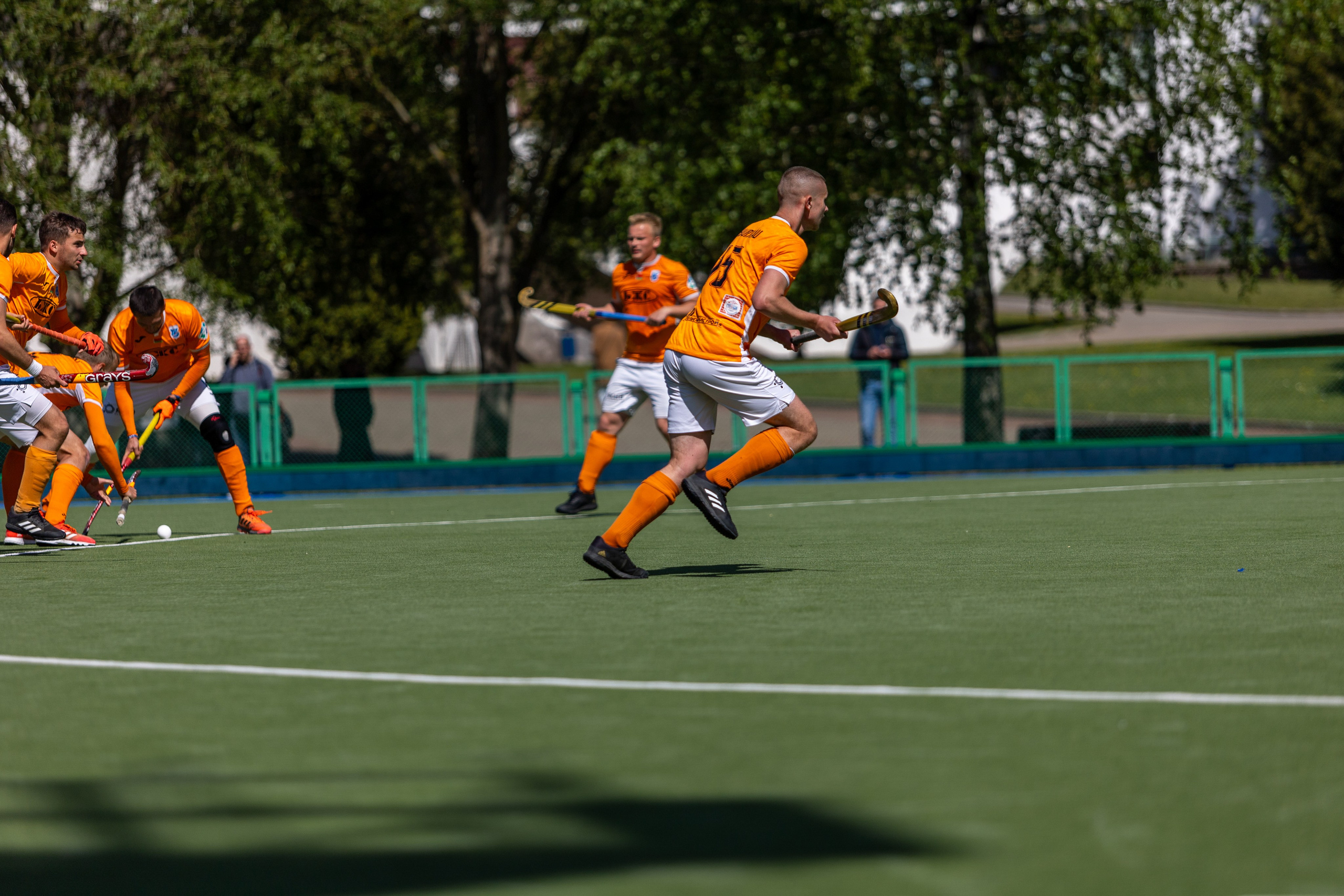 Хоккей на траве. ХК Минск — СК Строитель 12.05.2024. Профессиональный интерьерный и репортажный фотограф Минск и РБ. Максим Орлов