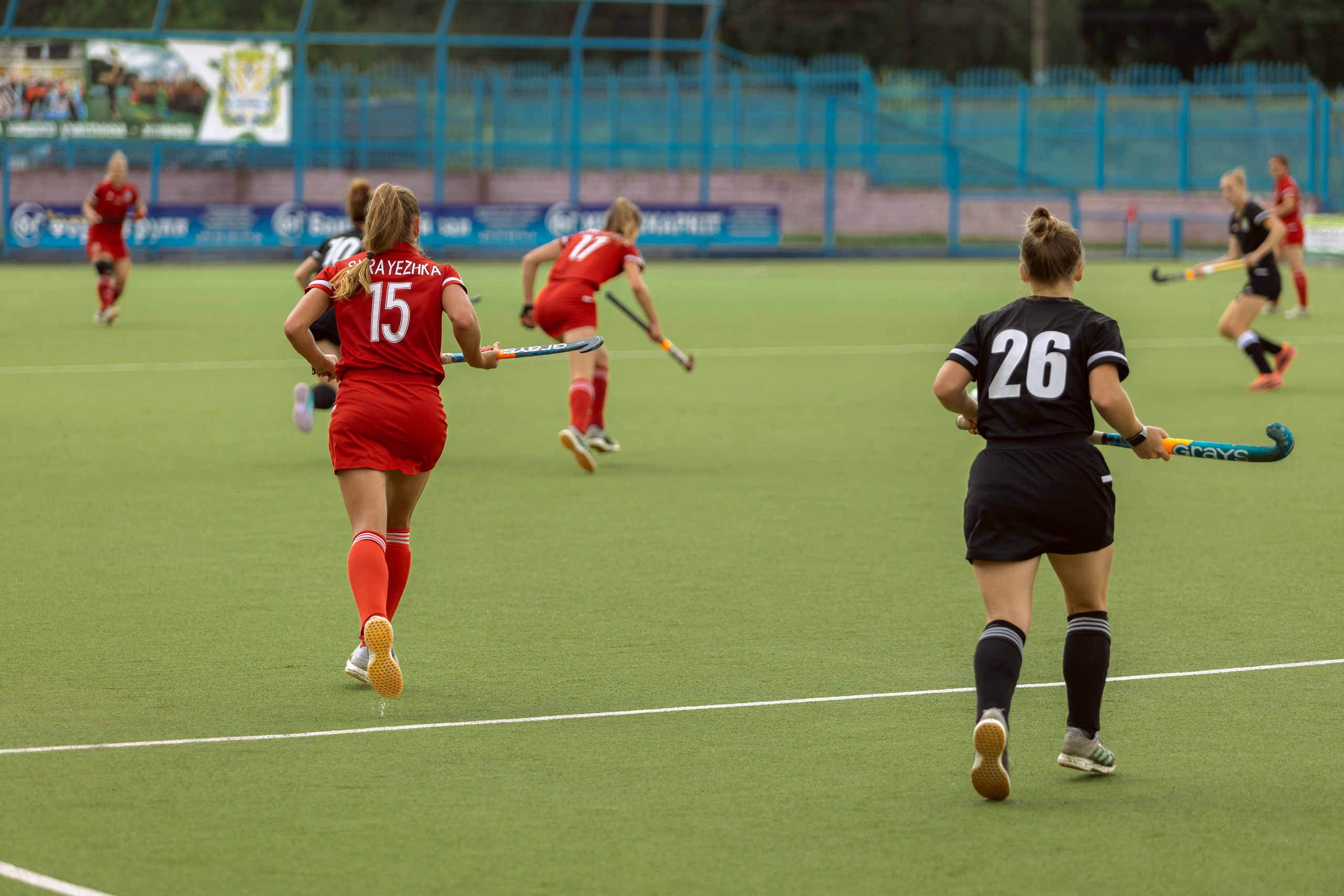 Хоккей на траве. Девушки. Минск — Виктория. 16.06.2024. Профессиональный интерьерный и репортажный фотограф Минск и РБ. Максим Орлов
