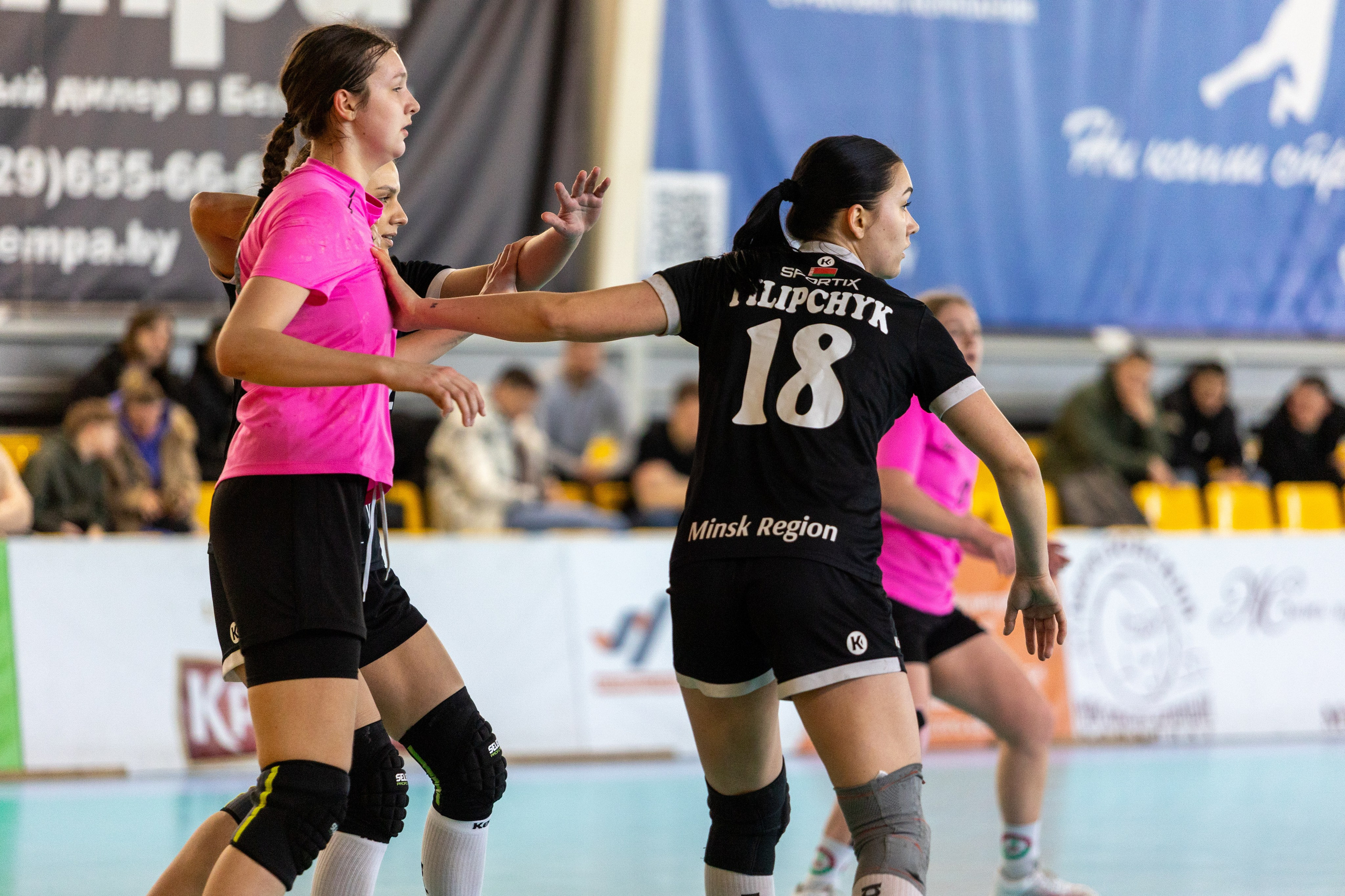 Женский гандбол. Лучшие кадры. БНТУ — Звезда. 08.02.2025. Профессиональный интерьерный и репортажный фотограф Минск и РБ. Максим Орлов