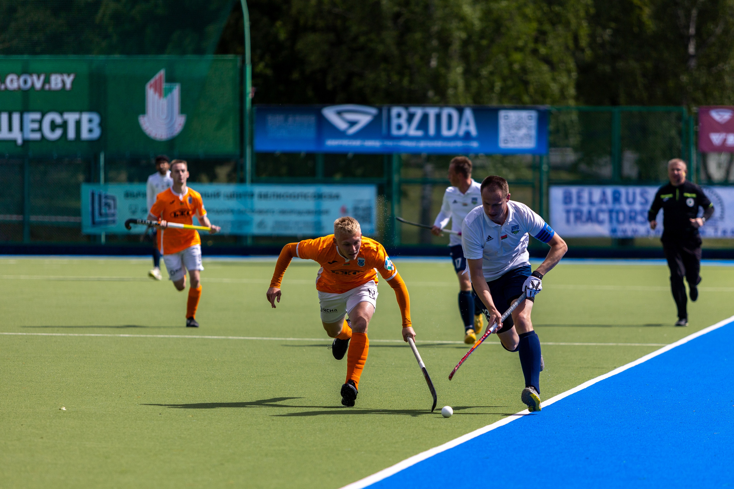 Хоккей на траве. ХК Минск — СК Строитель 11.05.2024. Профессиональный интерьерный и репортажный фотограф Минск и РБ. Максим Орлов