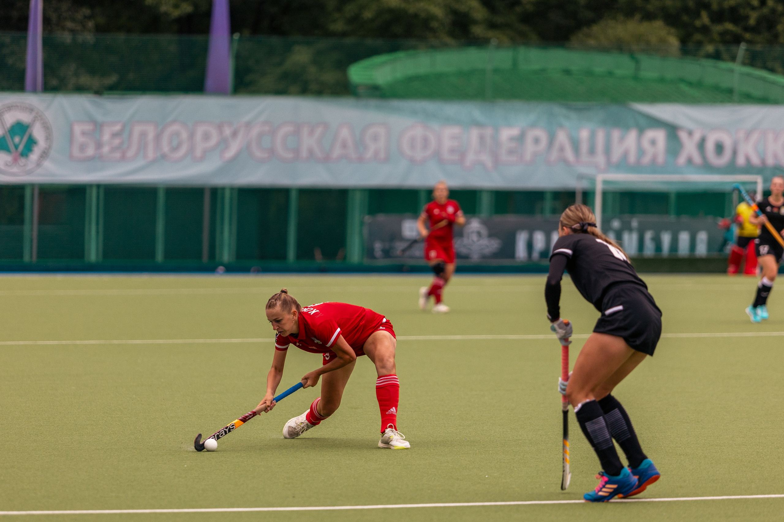 Хоккей на траве. Девушки. ХК Минск — ХК Виктория (Смолевичи) 10.06.2024. Профессиональный интерьерный и репортажный фотограф Минск и РБ. Максим Орлов