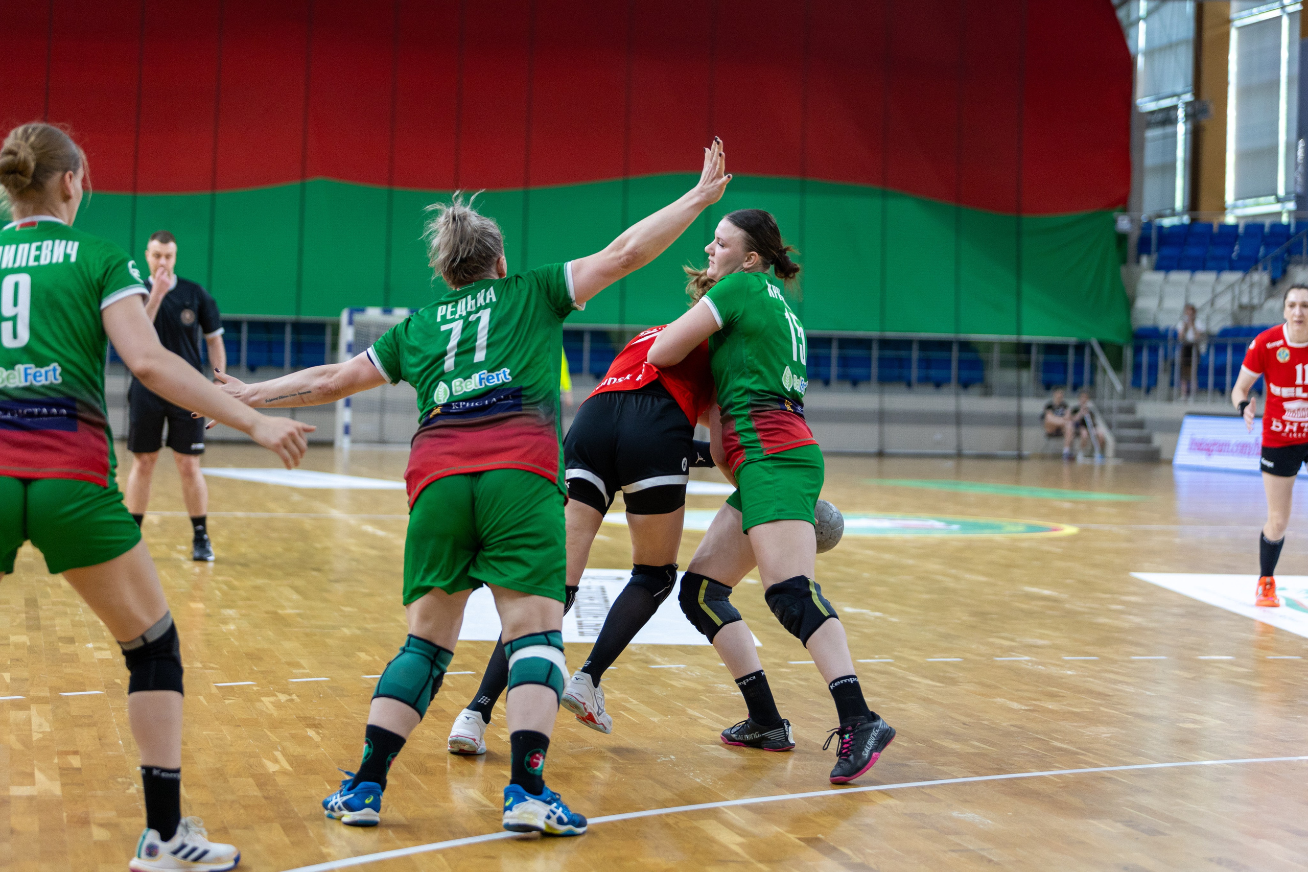 Гандбол. Финал. БНТУ — Гомель. 25.05.2024. Профессиональный интерьерный и репортажный фотограф Минск и РБ. Максим Орлов