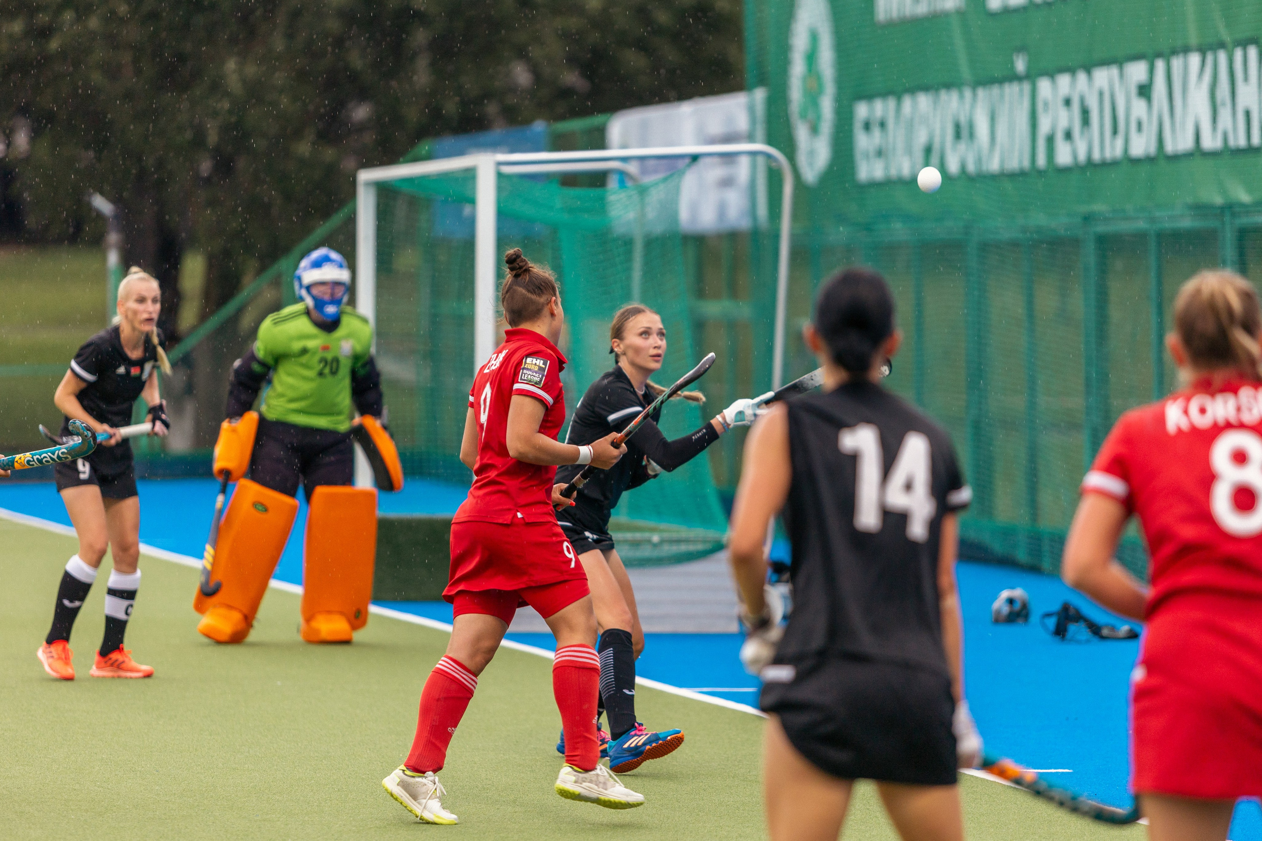 Хоккей на траве. Девушки. ХК Минск — ХК Виктория (Смолевичи) 10.06.2024. Профессиональный интерьерный и репортажный фотограф Минск и РБ. Максим Орлов