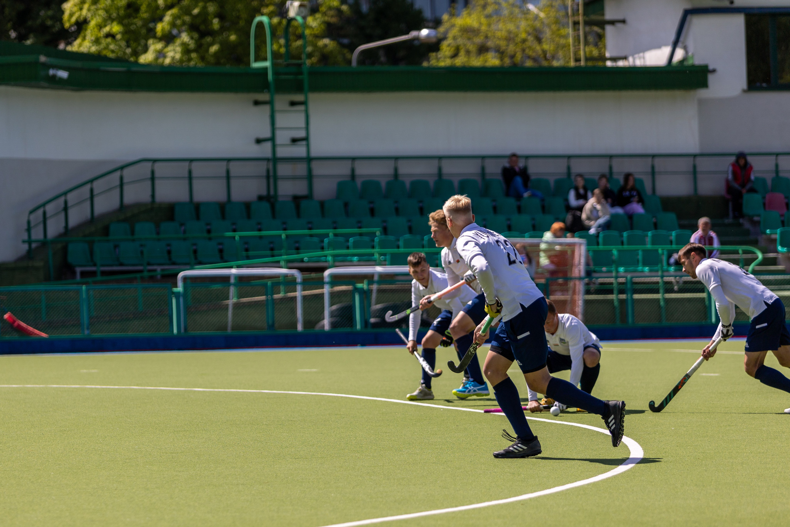 Хоккей на траве. ХК Минск — СК Строитель 12.05.2024. Профессиональный интерьерный и репортажный фотограф Минск и РБ. Максим Орлов