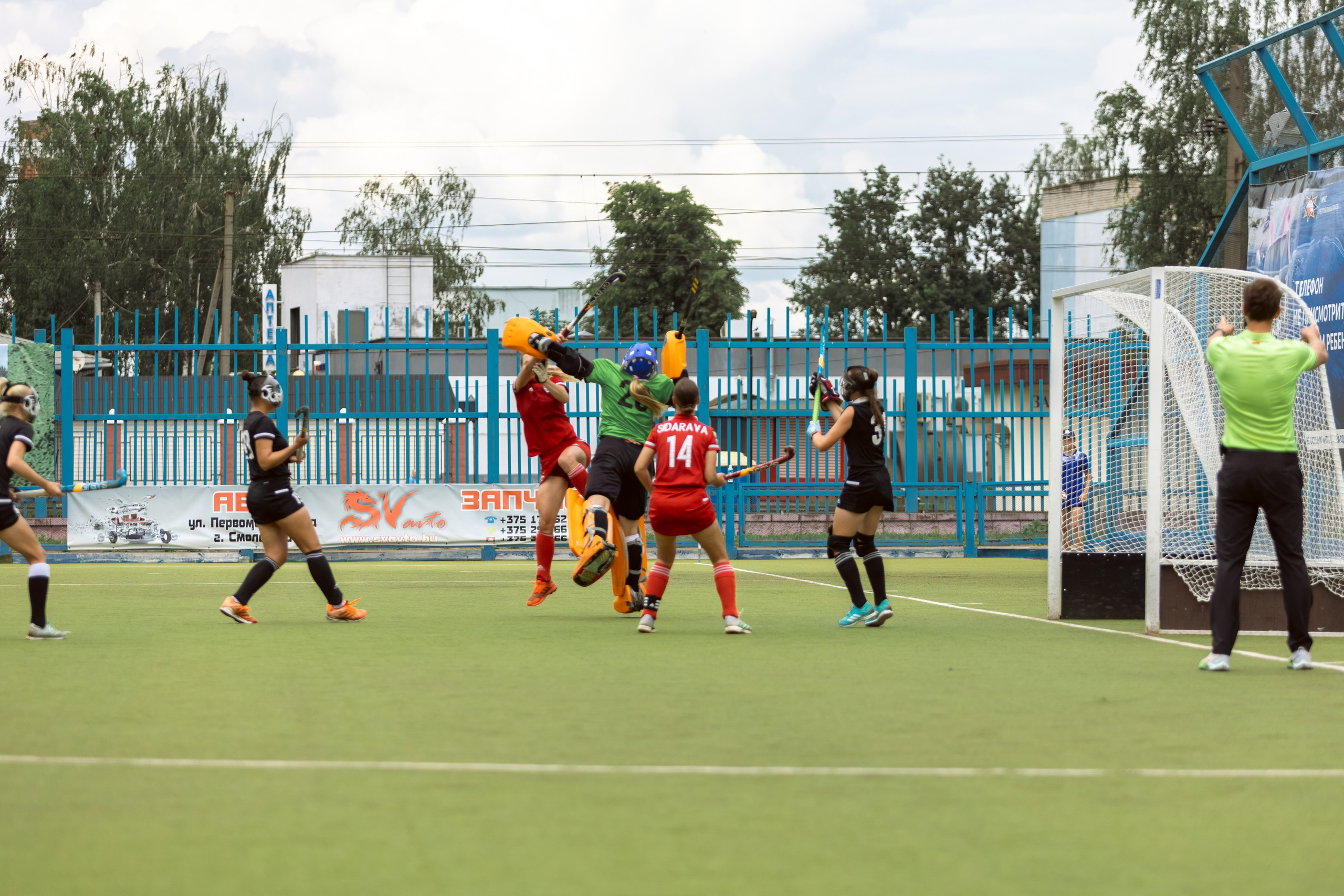 Хоккей на траве. Девушки. Минск — Виктория. 16.06.2024. Профессиональный интерьерный и репортажный фотограф Минск и РБ. Максим Орлов