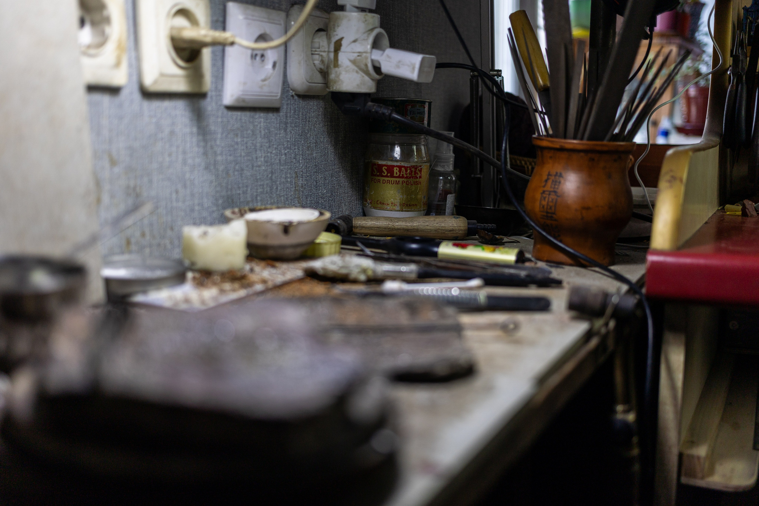 В ювелирной мастерской Артура Николаевича. Профессиональный интерьерный и репортажный фотограф Минск и РБ. Максим Орлов