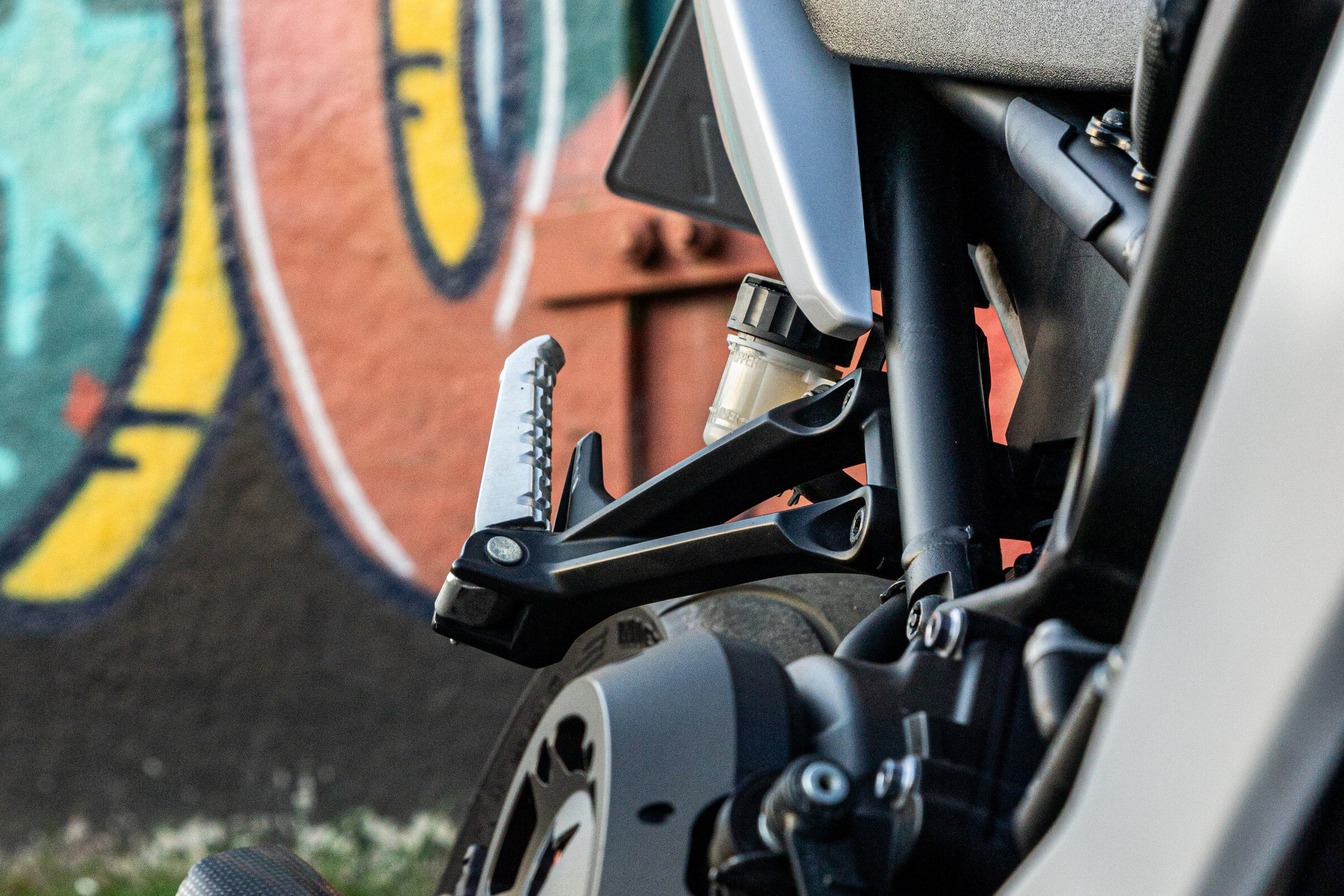 Мотоцикл. Профессиональный интерьерный и репортажный фотограф Минск и РБ. Максим Орлов