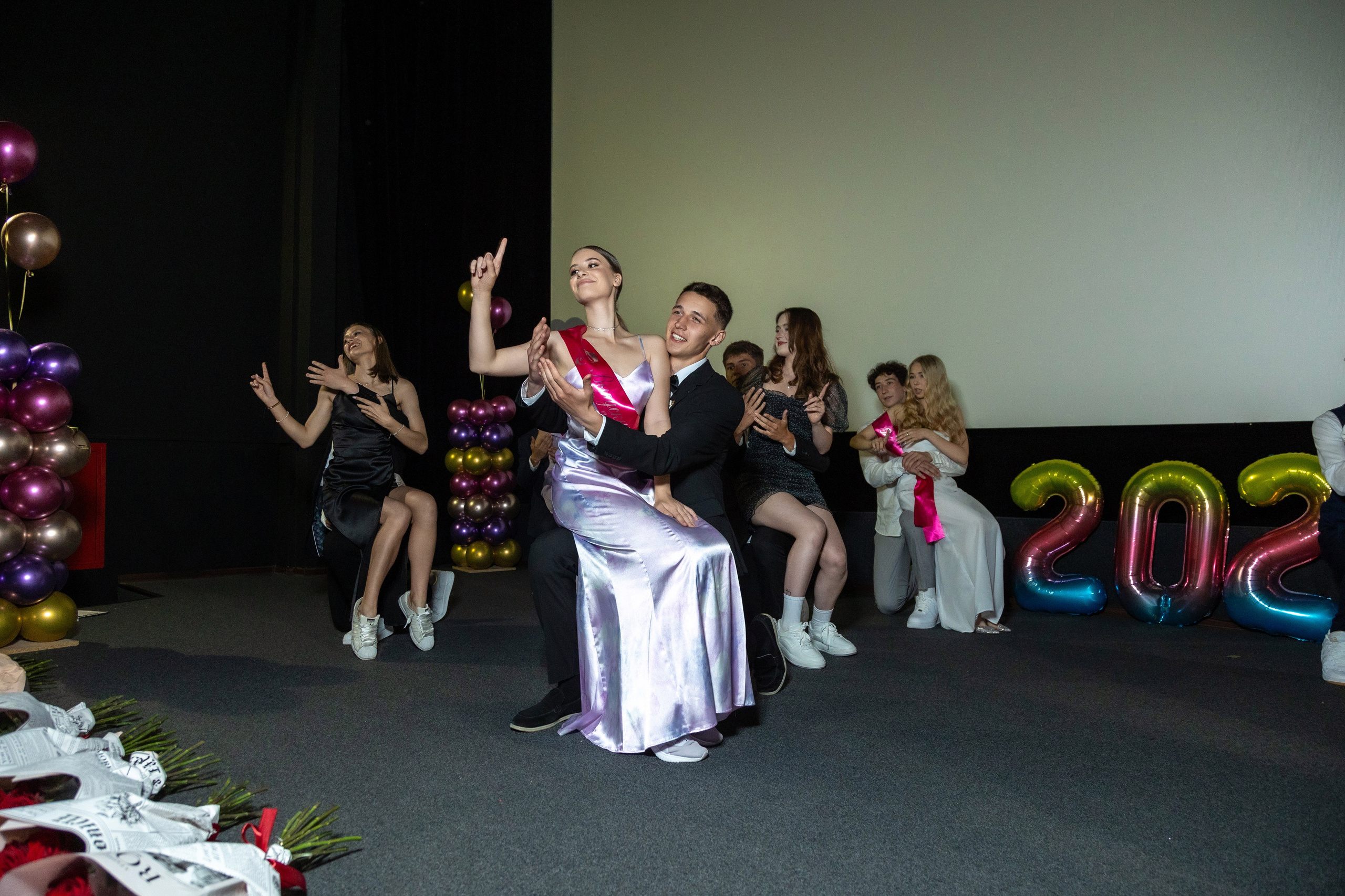 Вручение дипломов. 47 школа. Профессиональный интерьерный и репортажный фотограф Минск и РБ. Максим Орлов