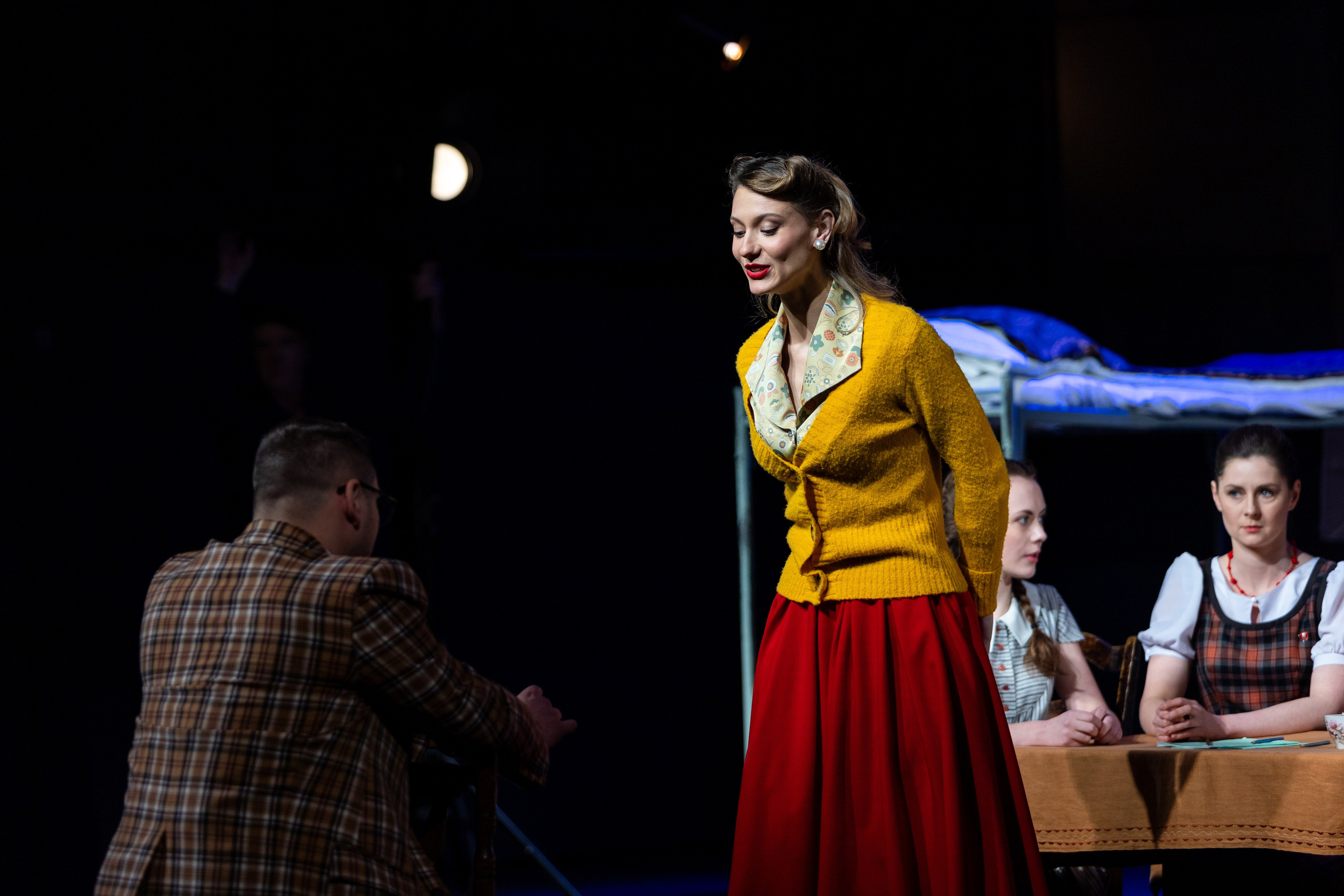 Новый театр «Фабричная девчонка». Профессиональный интерьерный и репортажный фотограф Минск и РБ. Максим Орлов