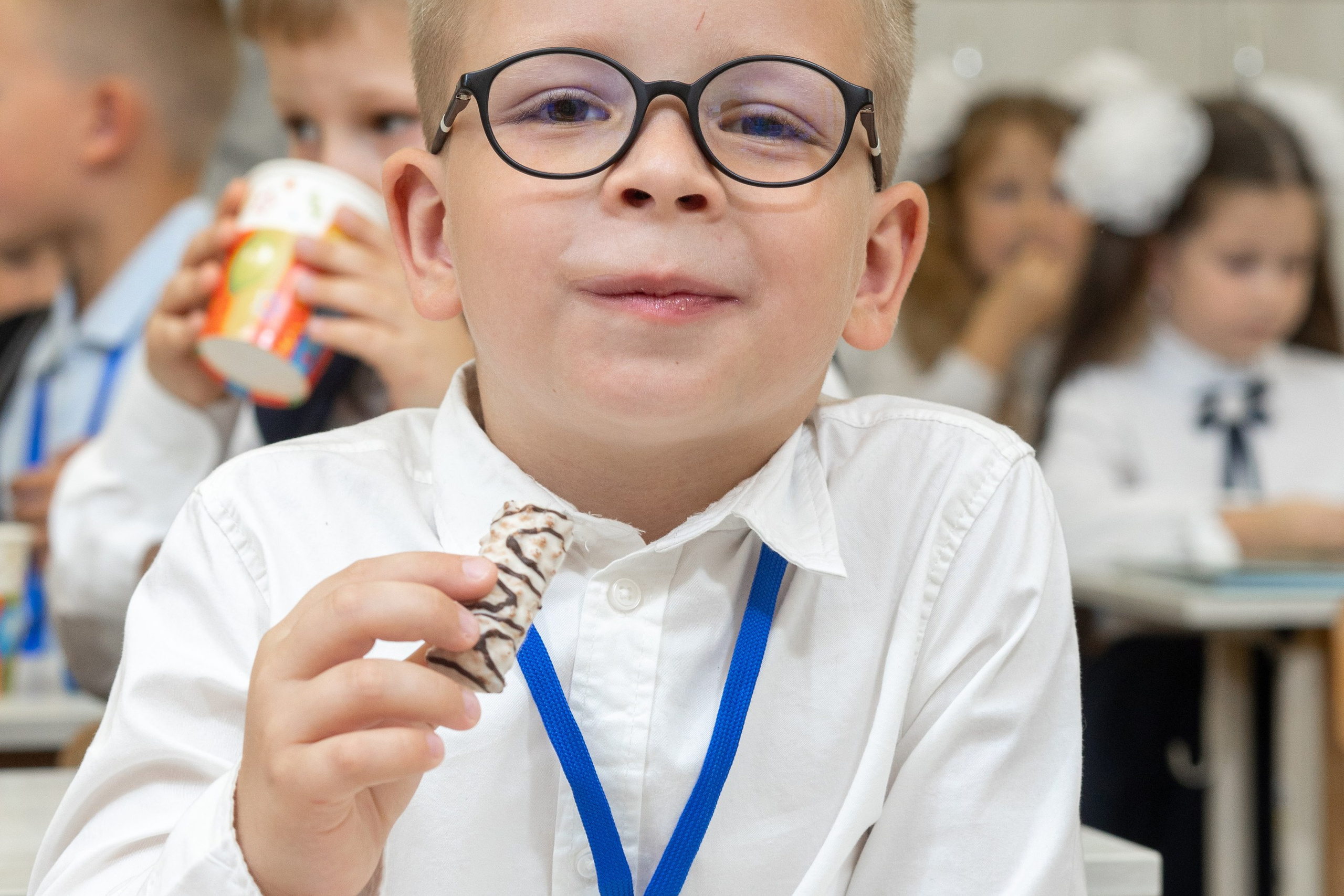 Линейка 1-го сентября. Профессиональный интерьерный и репортажный фотограф Минск и РБ. Максим Орлов