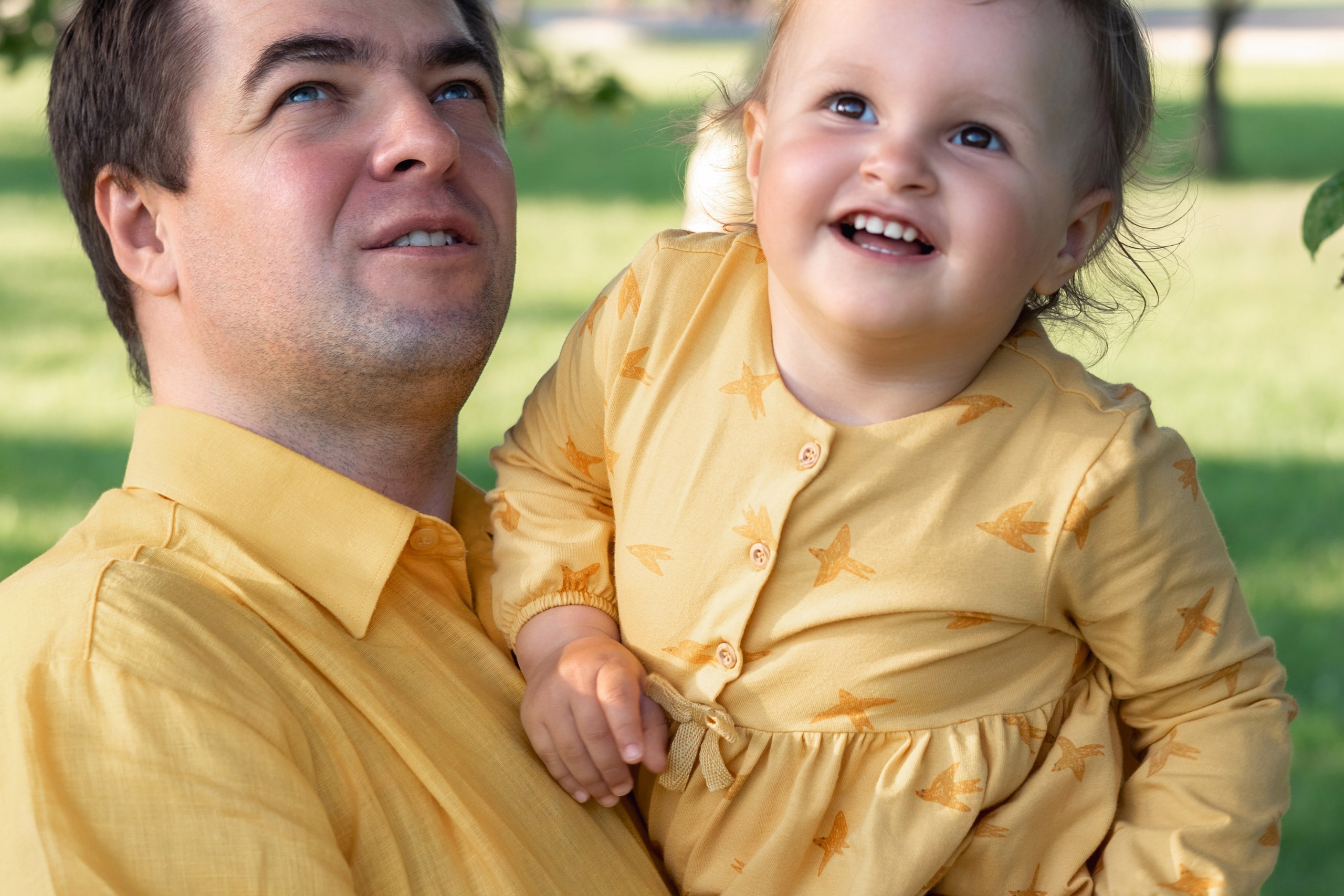 Максим, Алеся и их дети (Кирим, Федя и Зоя). Профессиональный интерьерный и репортажный фотограф Минск и РБ. Максим Орлов