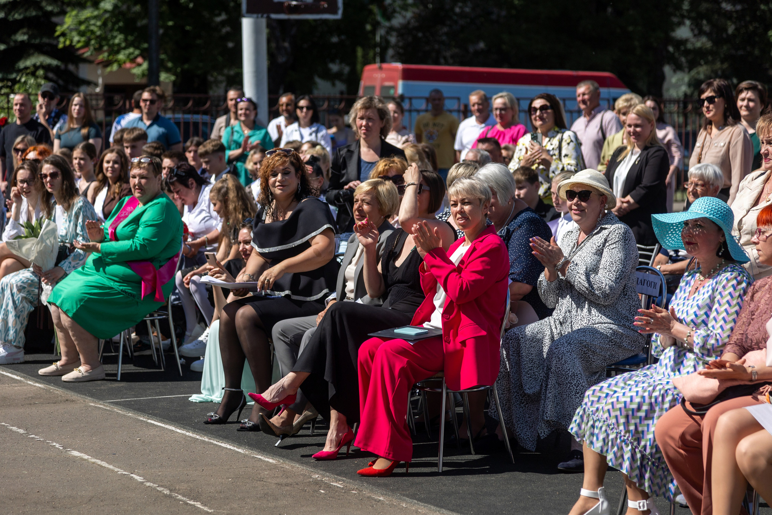 Школа 47. Последний звонок. Профессиональный интерьерный и репортажный фотограф Минск и РБ. Максим Орлов