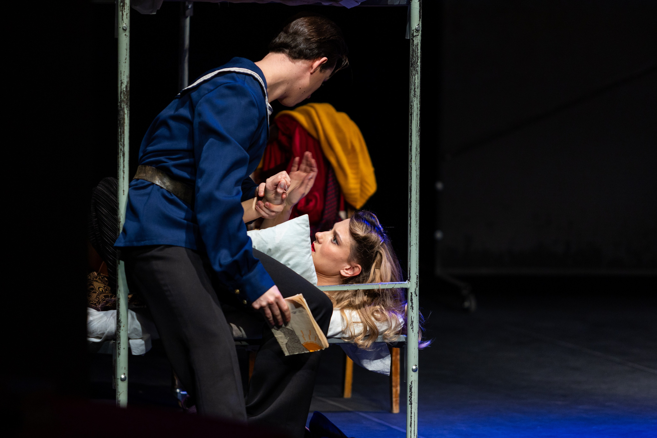 Новый театр «Фабричная девчонка». Профессиональный интерьерный и репортажный фотограф Минск и РБ. Максим Орлов