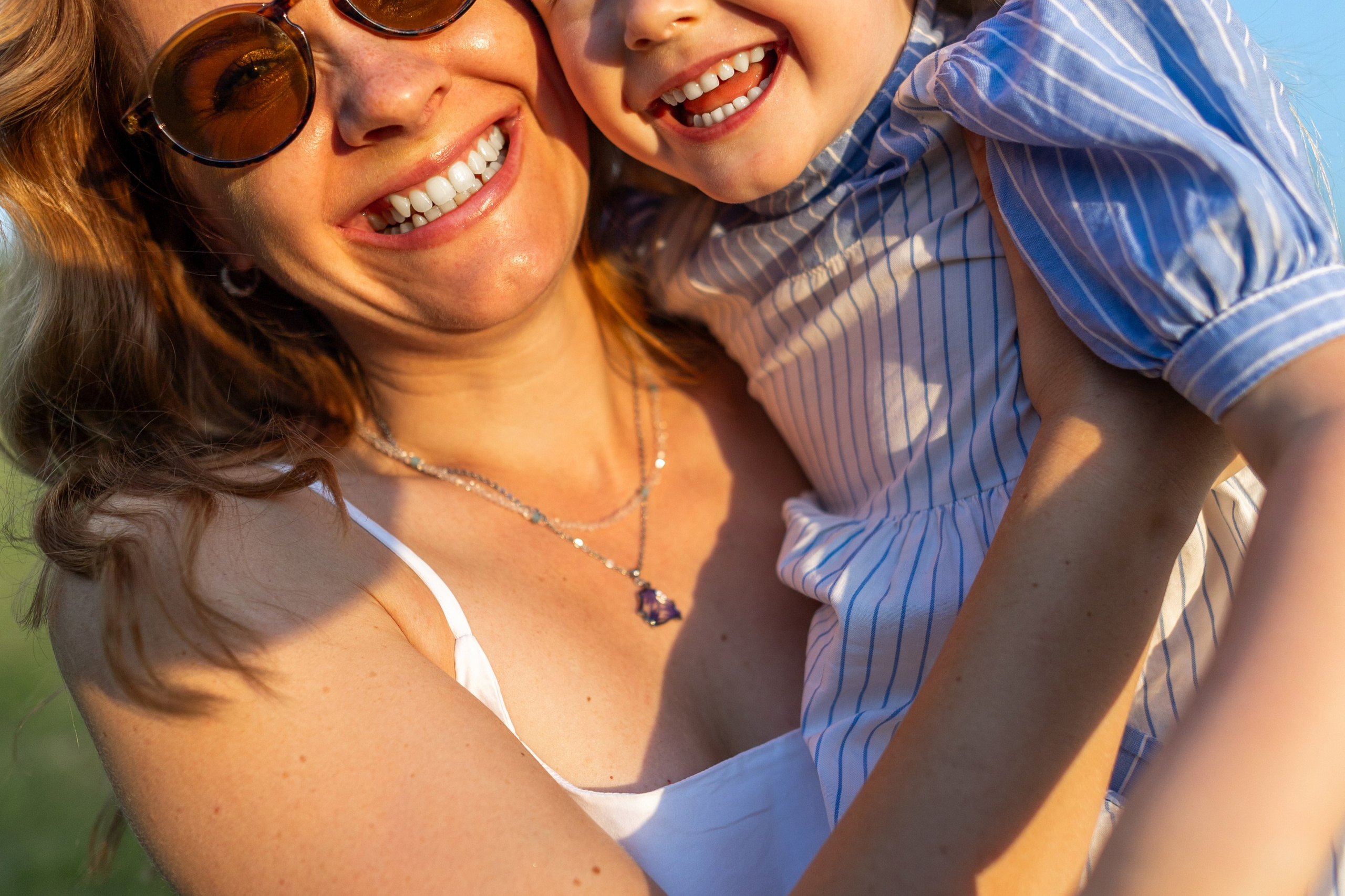 Стеша с мамой. Профессиональный интерьерный и репортажный фотограф Минск и РБ. Максим Орлов