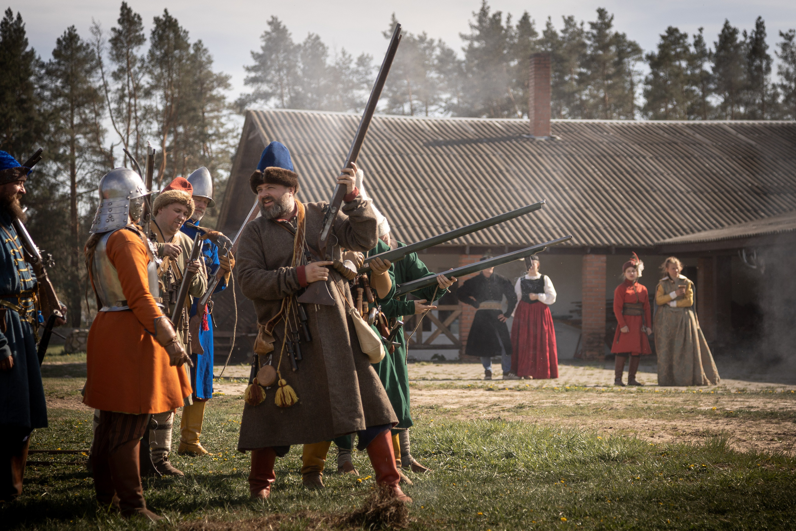 Золотая шпора. Огнем и мечем. День второй. Вылазка в лес. Штурм фортеции. Княжеский пир. Профессиональный интерьерный и репортажный фотограф Минск и РБ. Максим Орлов