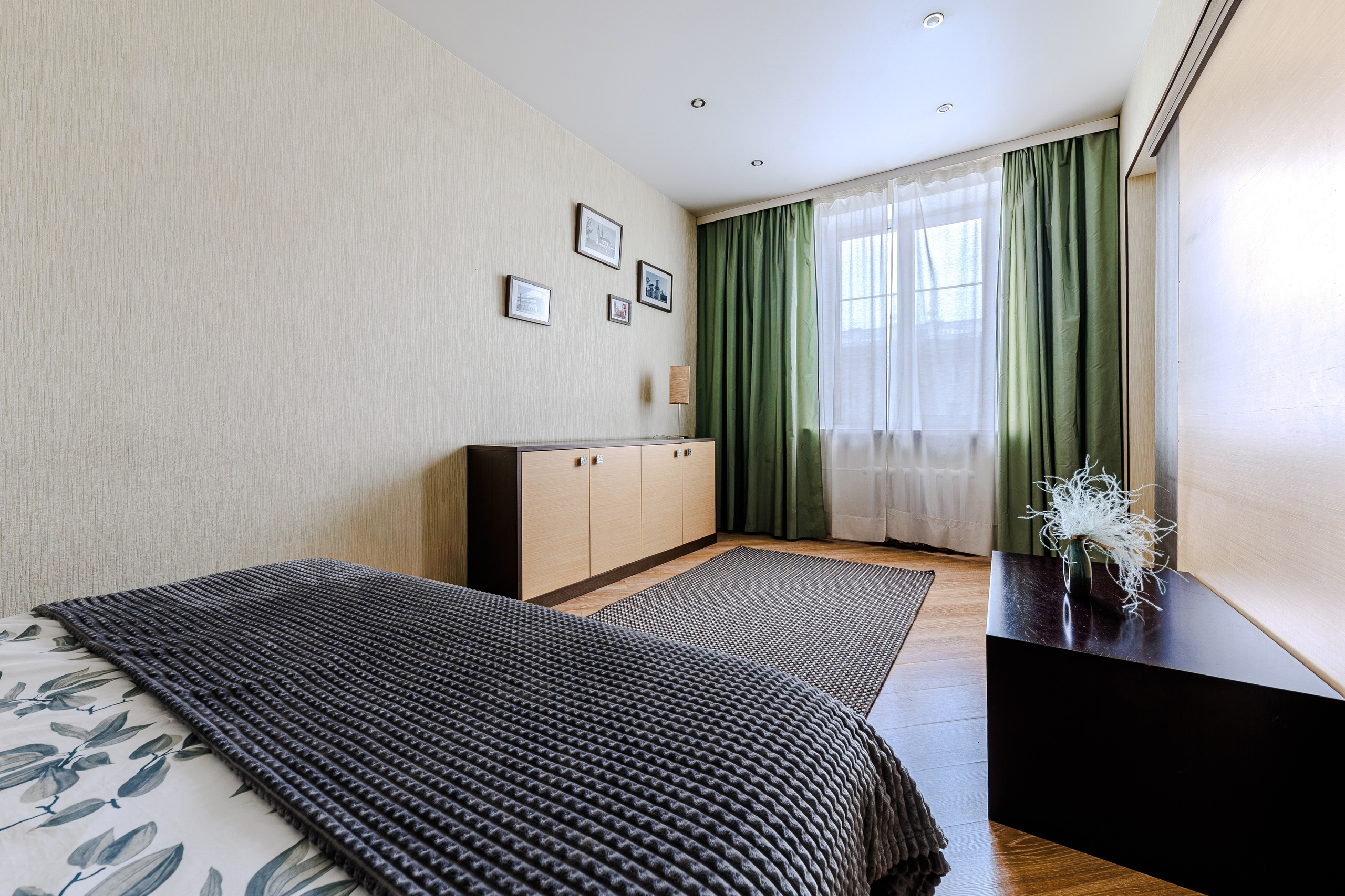 Пр. Независимости 23. Профессиональный интерьерный и репортажный фотограф Минск и РБ. Максим Орлов