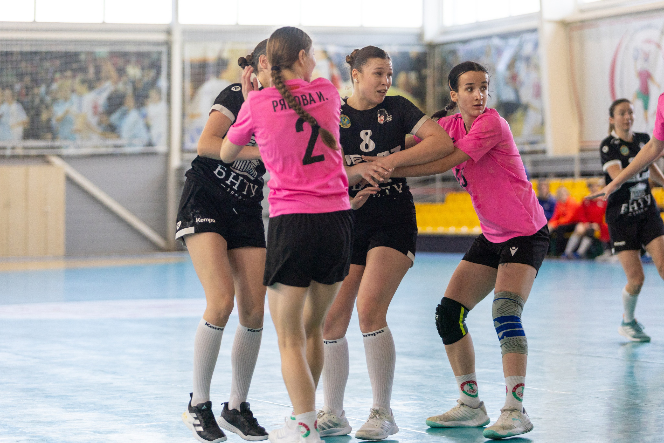 Женский гандбол. Лучшие кадры. БНТУ — Звезда. 08.02.2025. Профессиональный интерьерный и репортажный фотограф Минск и РБ. Максим Орлов