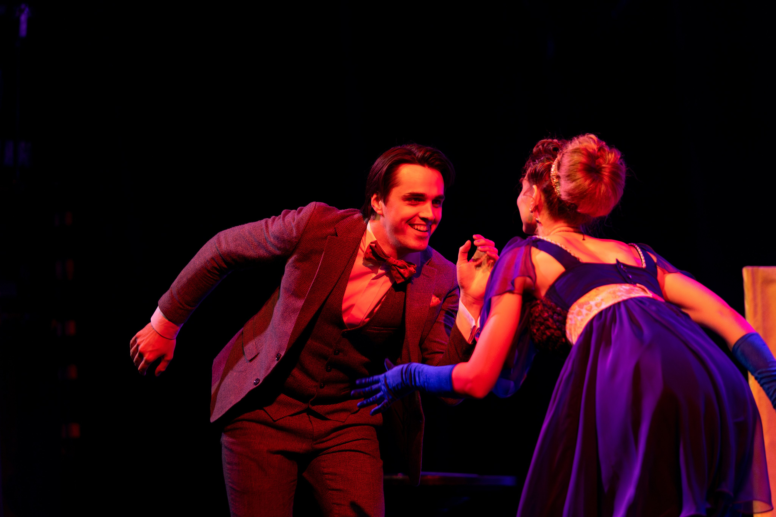 Новый театр «Как важно быть серьезным». Профессиональный интерьерный и репортажный фотограф Минск и РБ. Максим Орлов