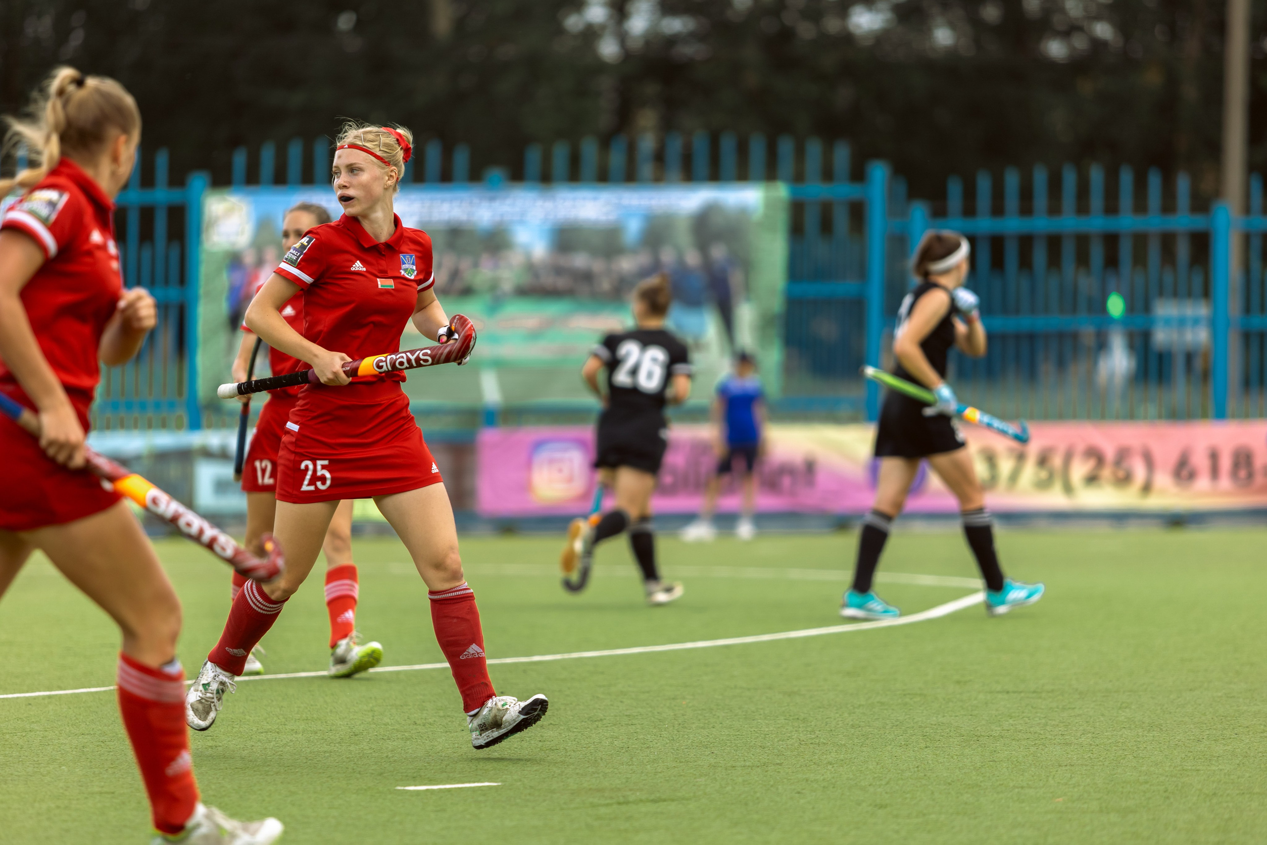 Хоккей на траве. Девушки. Минск — Виктория. 16.06.2024. Профессиональный интерьерный и репортажный фотограф Минск и РБ. Максим Орлов