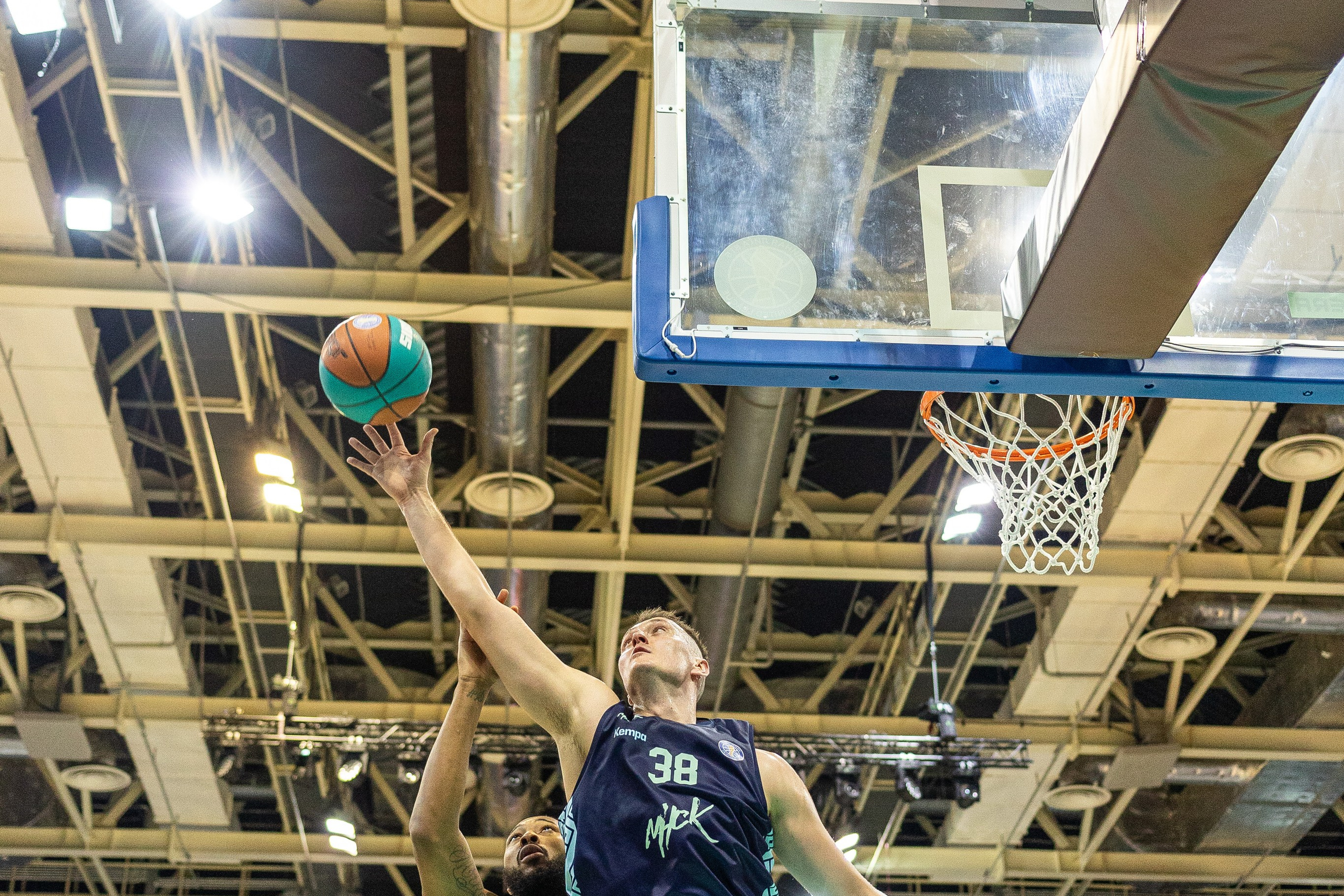 Баскетбол. Лучшие кадры. Минск — Енисей. 11.12.2023. Профессиональный интерьерный и репортажный фотограф Минск и РБ. Максим Орлов