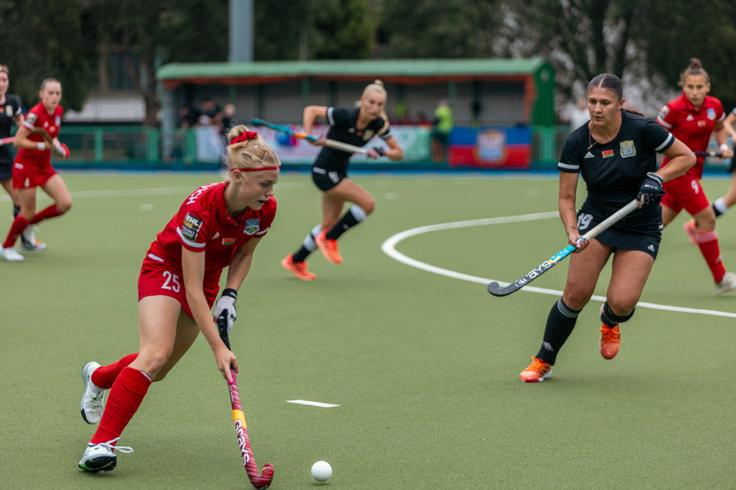 Хоккей на траве. Девушки. ХК Минск — ХК Виктория (Смолевичи) 10.06.2024. Профессиональный интерьерный и репортажный фотограф Минск и РБ. Максим Орлов
