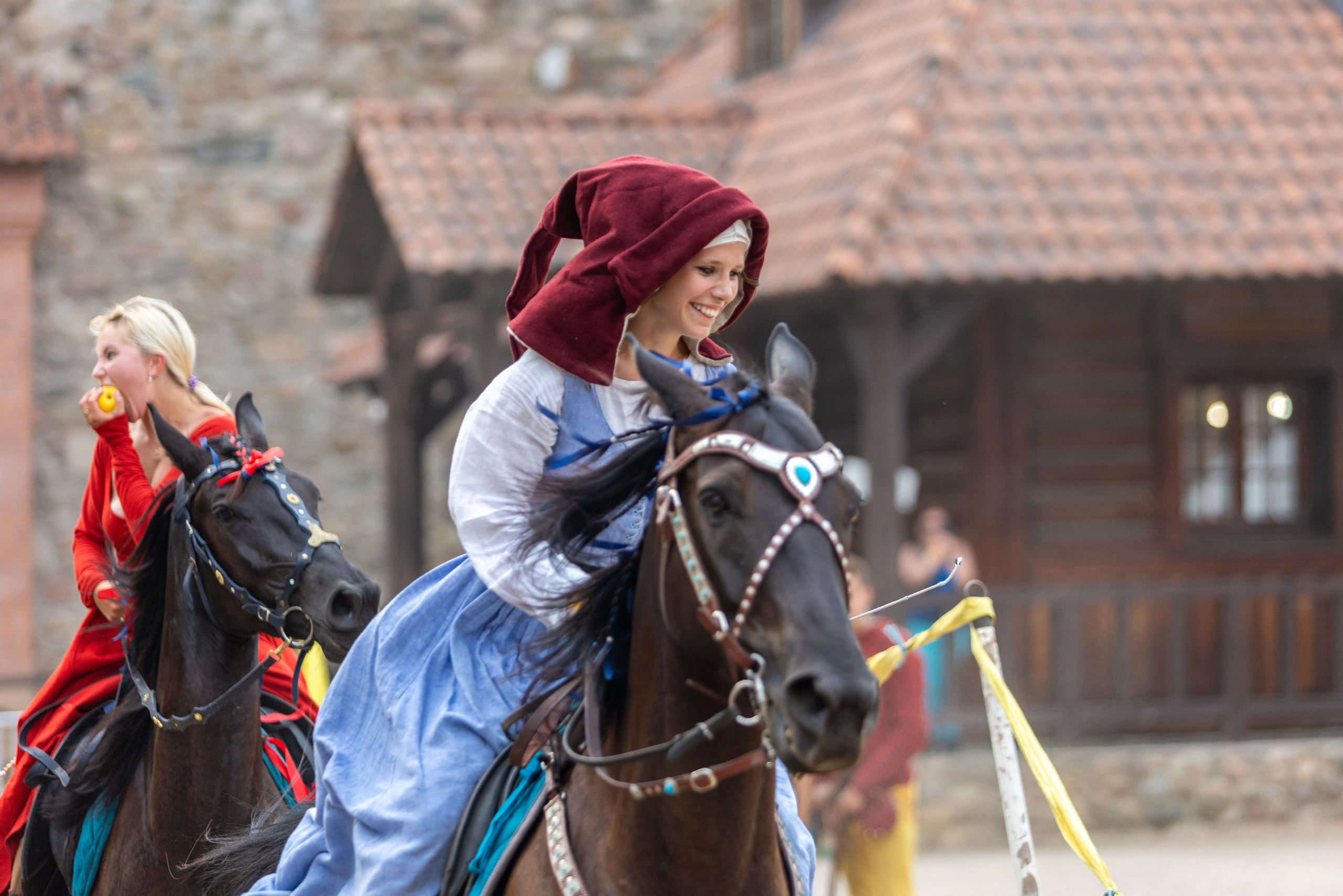 Выступление «Золотой шпоры» на празднике города Лиды. Профессиональный интерьерный и репортажный фотограф Минск и РБ. Максим Орлов