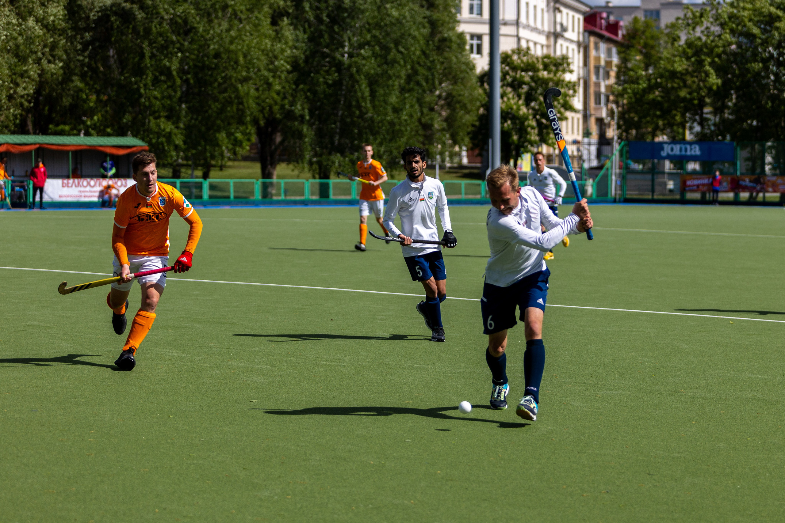 Хоккей на траве. ХК Минск — СК Строитель 11.05.2024. Профессиональный интерьерный и репортажный фотограф Минск и РБ. Максим Орлов