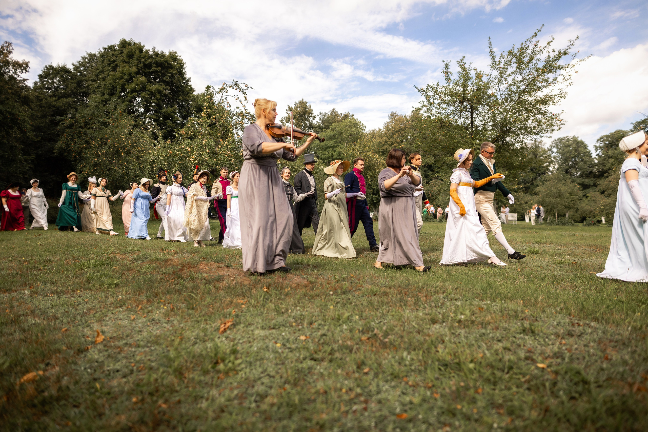 Пикник начала 19 века. Профессиональный интерьерный и репортажный фотограф Минск и РБ. Максим Орлов