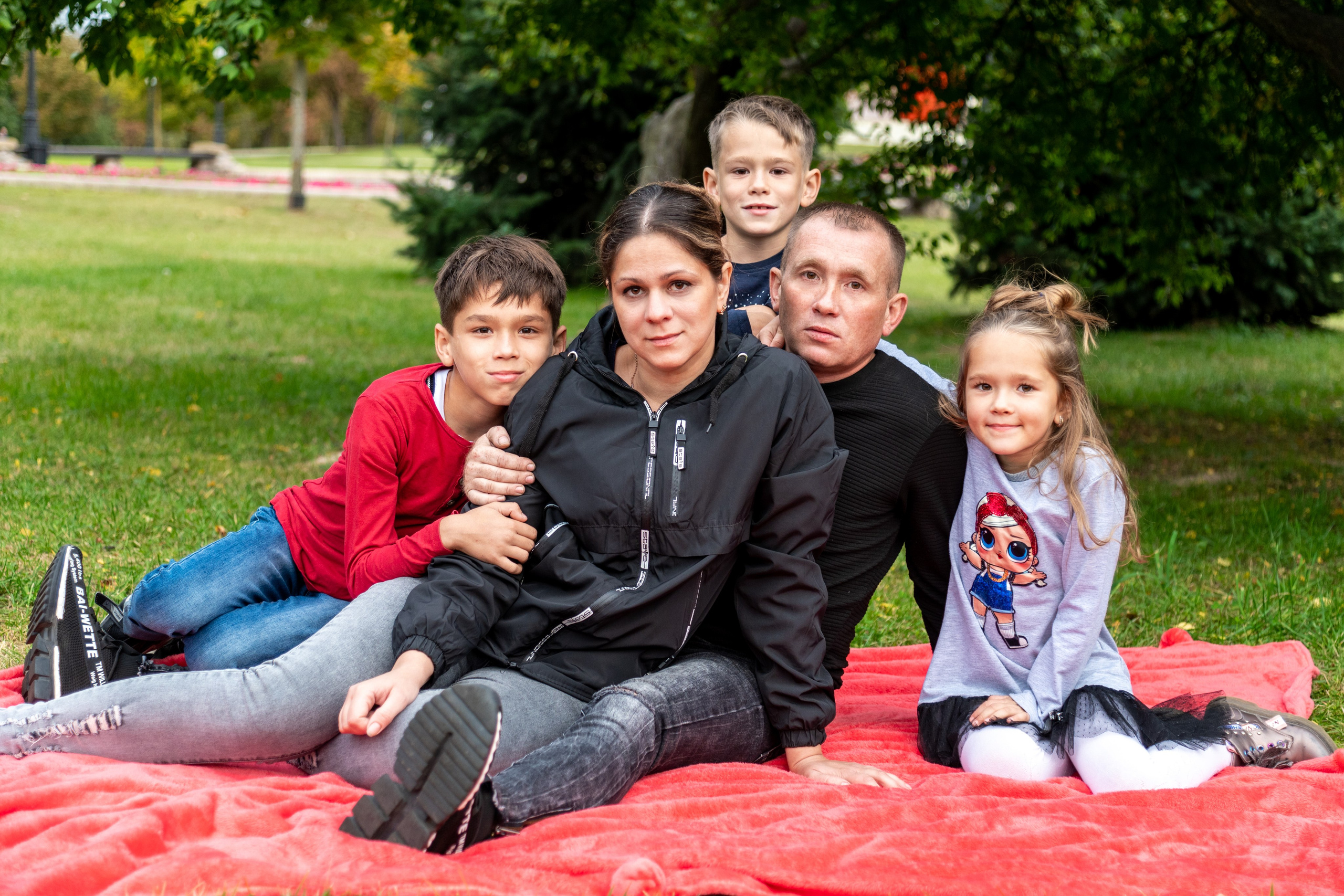 Руслан с семьей. Профессиональный интерьерный и репортажный фотограф Минск и РБ. Максим Орлов