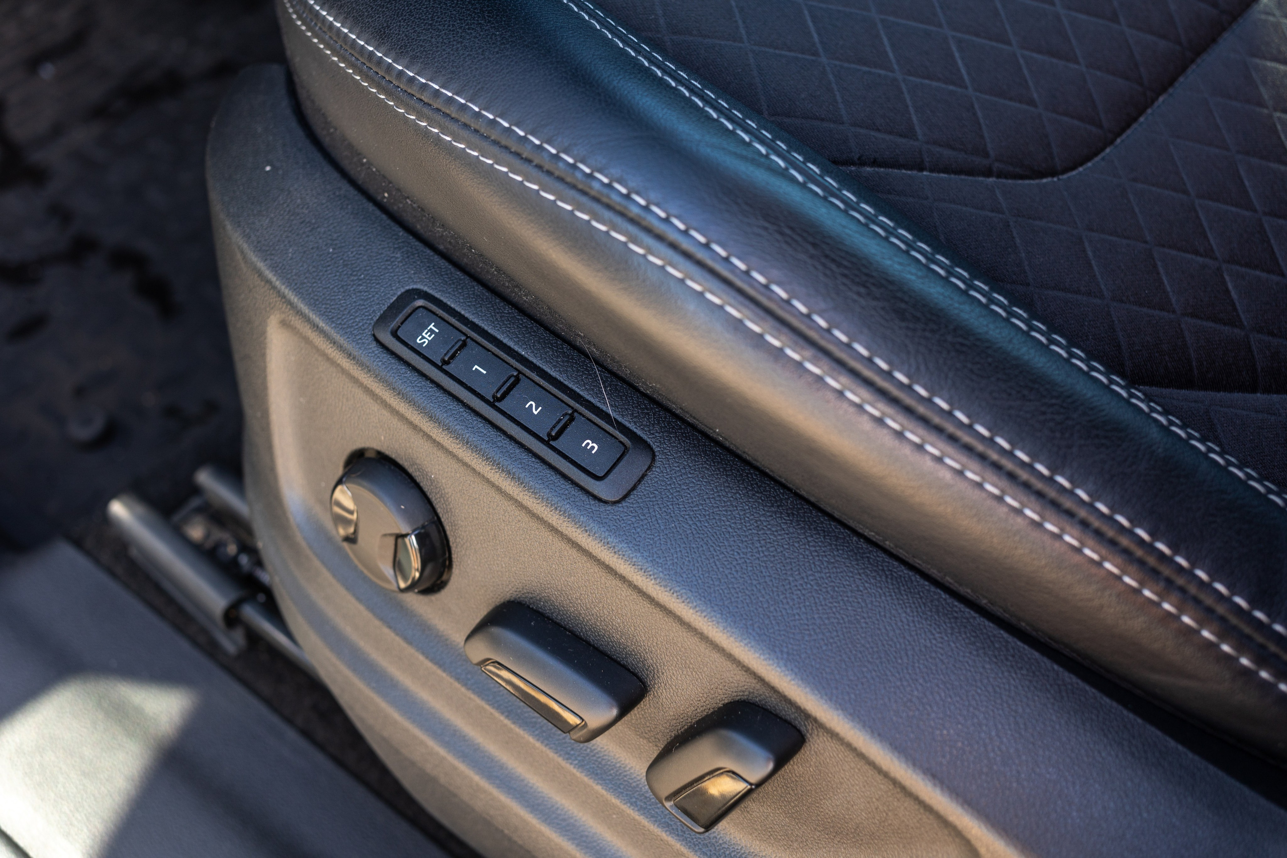 Skoda Kodiaq. Профессиональный интерьерный и репортажный фотограф Минск и РБ. Максим Орлов