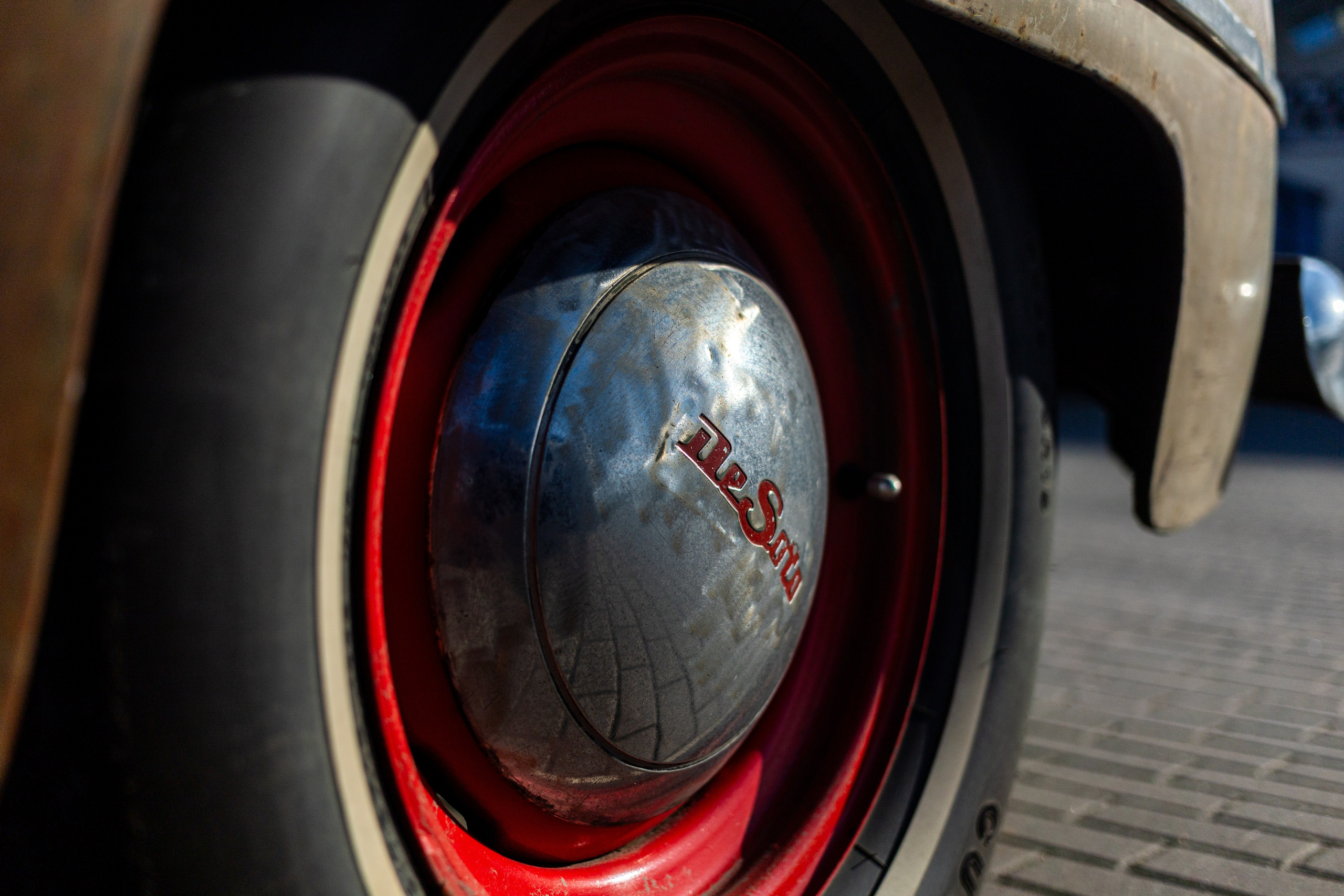 Раритетный автомобиль. Профессиональный интерьерный и репортажный фотограф Минск и РБ. Максим Орлов