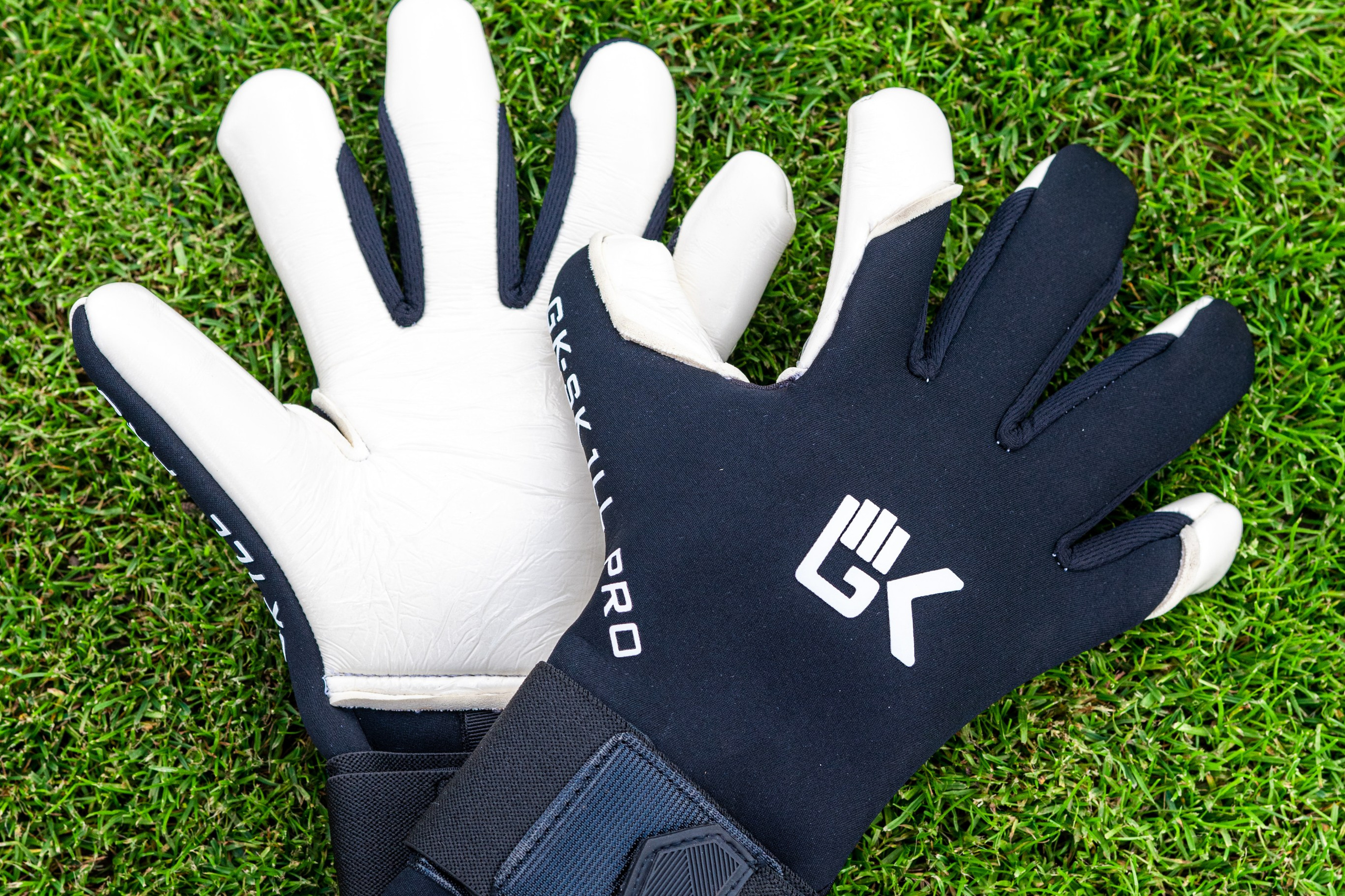 Фото для рекламы вратарских печаток. Профессиональный интерьерный и репортажный фотограф Минск и РБ. Максим Орлов