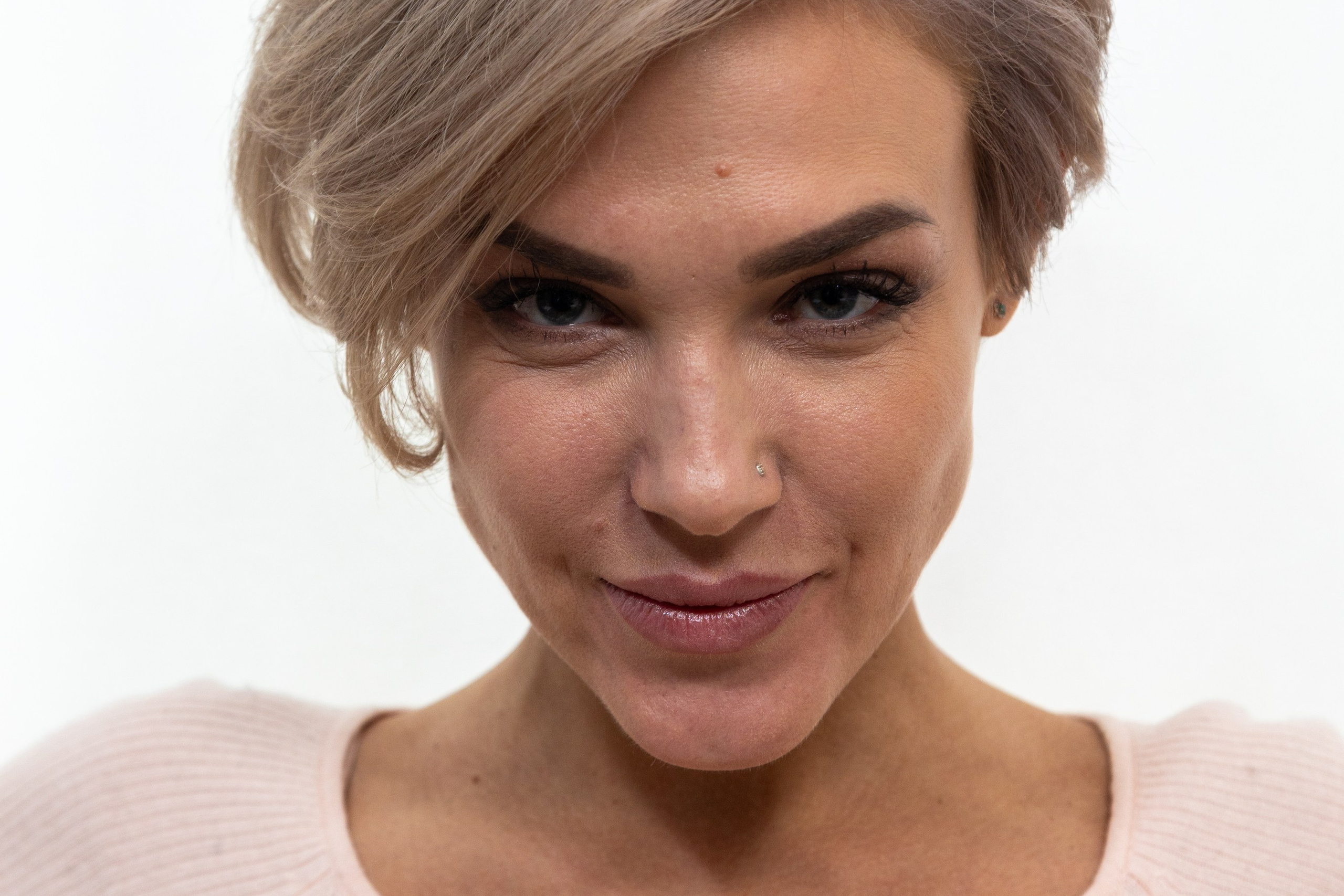 Реклама салона красоты «Манго». Профессиональный интерьерный и репортажный фотограф Минск и РБ. Максим Орлов