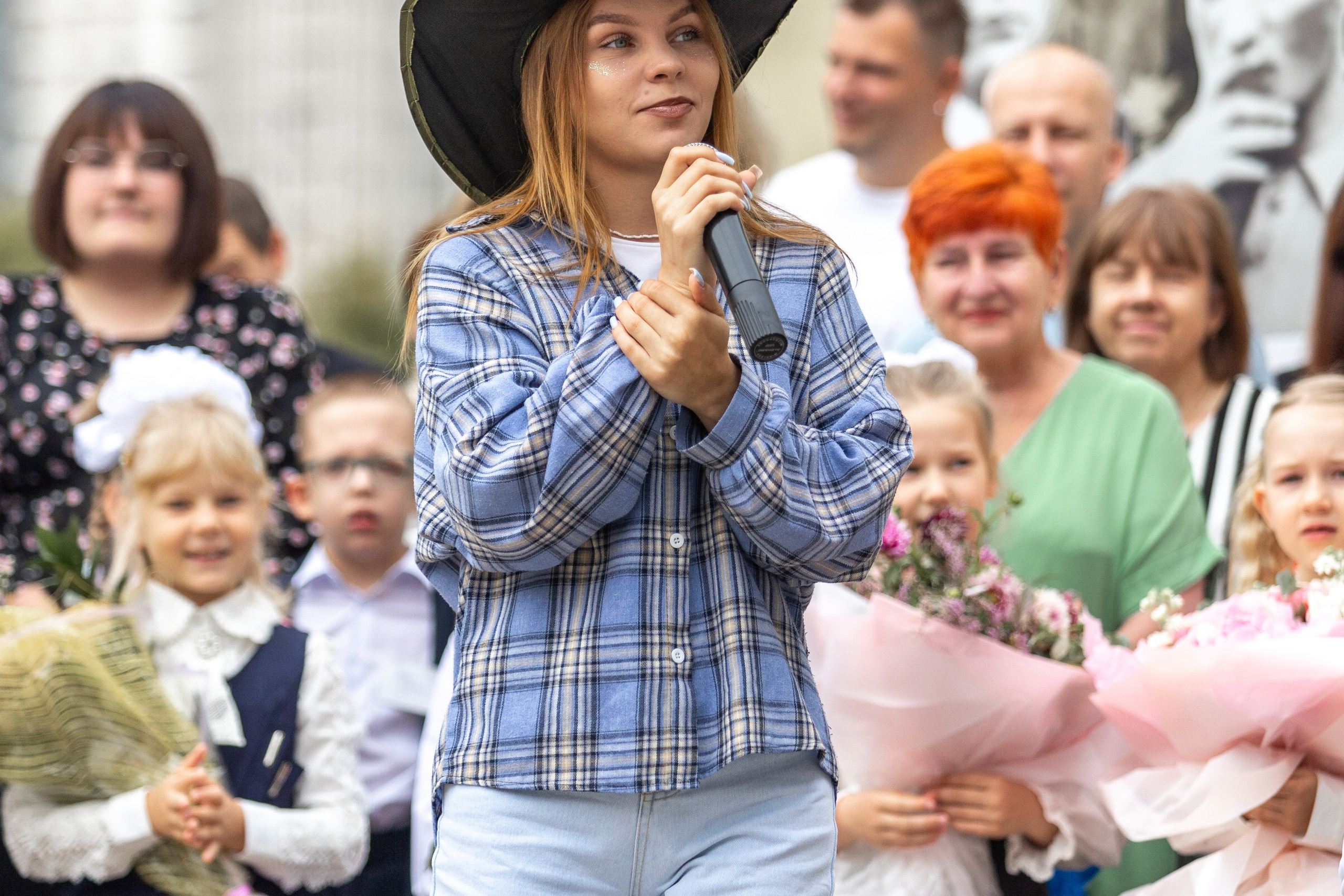 Линейка 1-го сентября. Профессиональный интерьерный и репортажный фотограф Минск и РБ. Максим Орлов